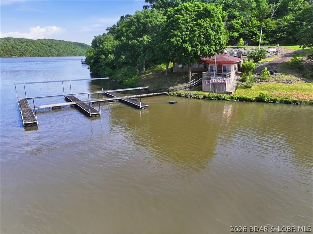 1077 Duncan Dr, Edwards, MO 65326