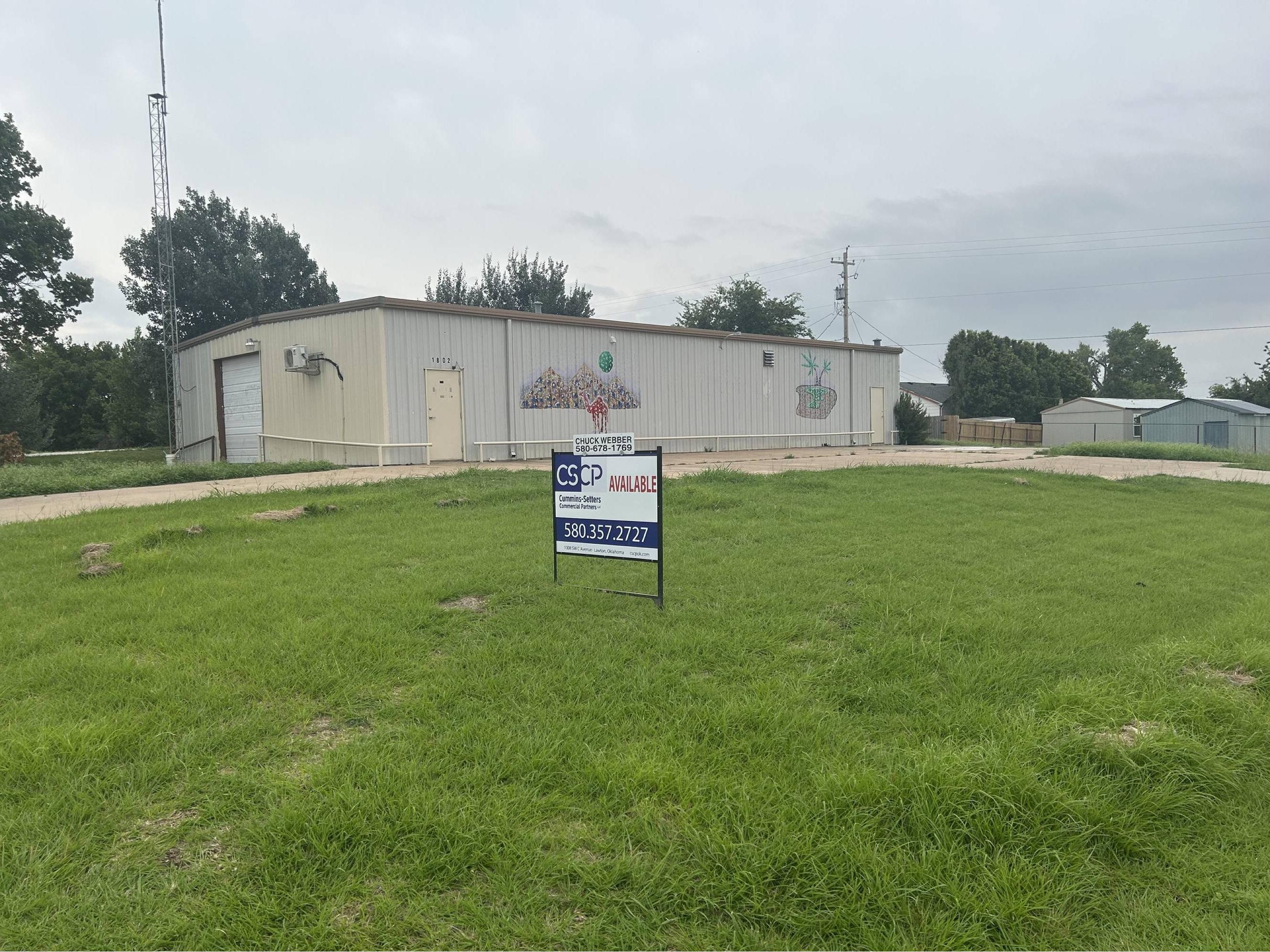 1802 SW Sheridan Rd, Lawton, OK 73505