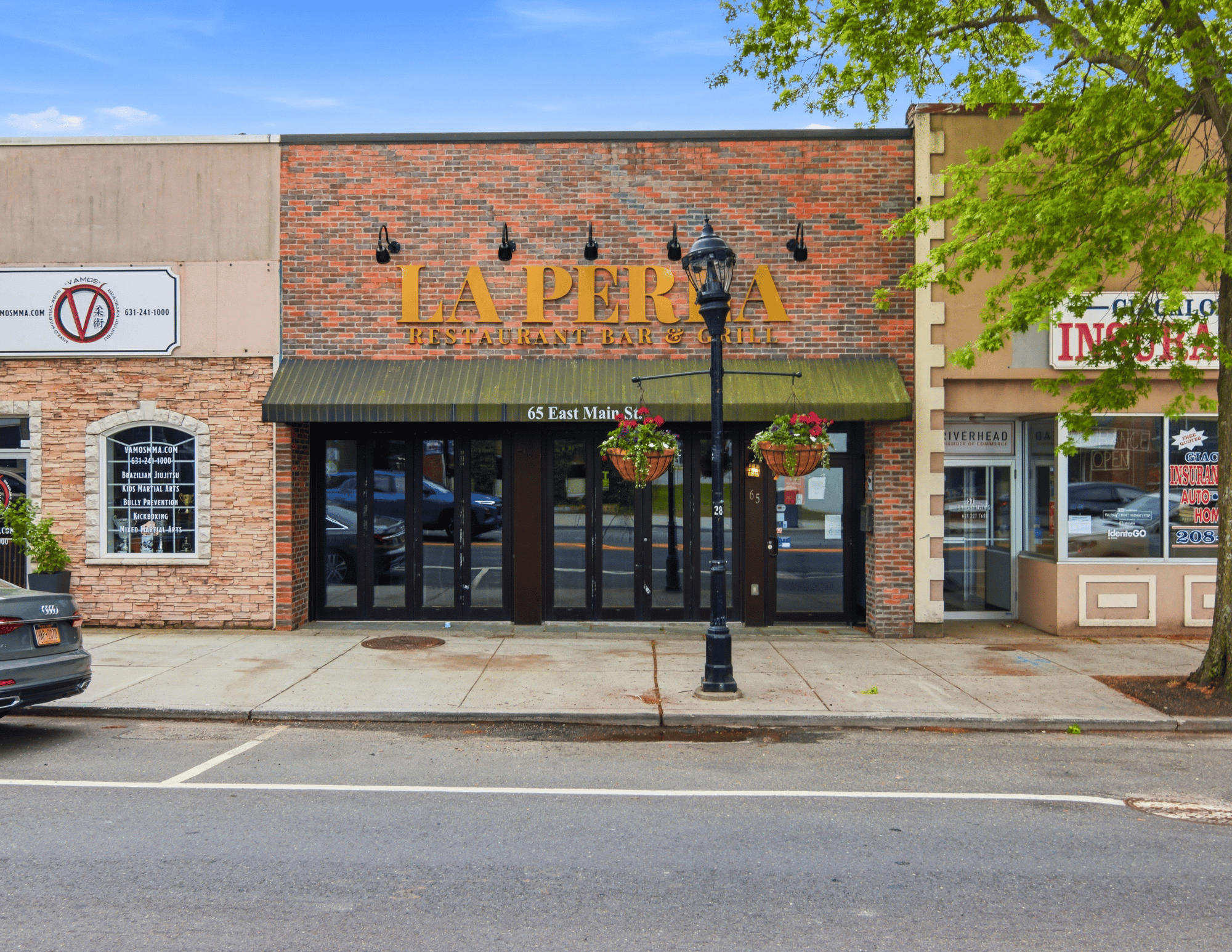 65 E Main St, Riverhead, NY 11901