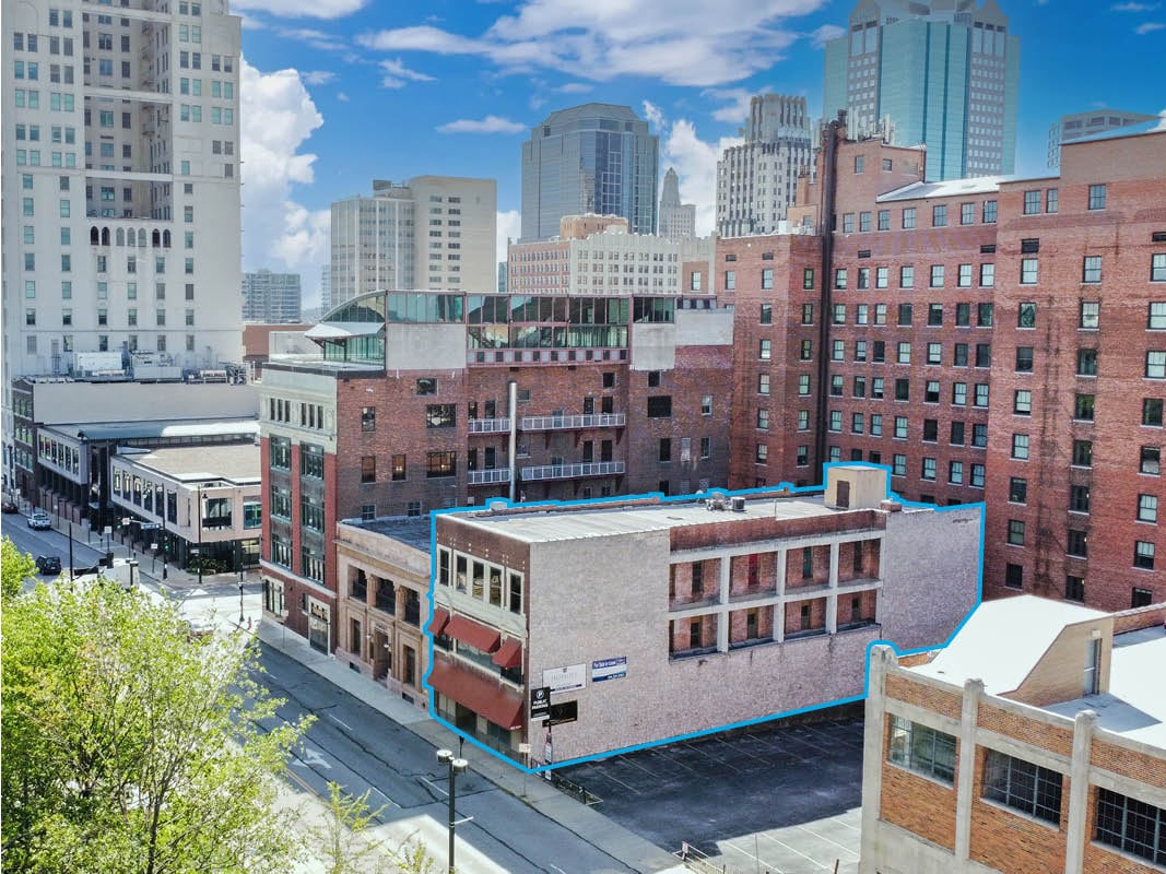 922 Oak St, Kansas City, MO 64106