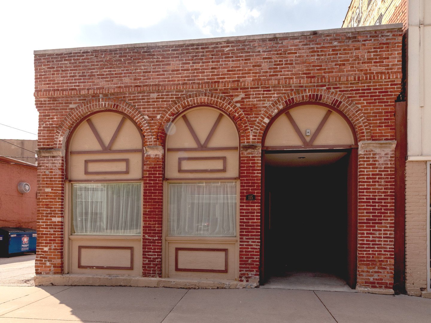115 W Main St, Morris, IL 60450