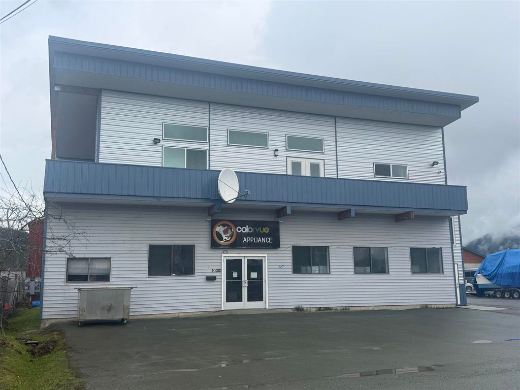 10010 Crazy Horse Dr, Juneau, AK 99801