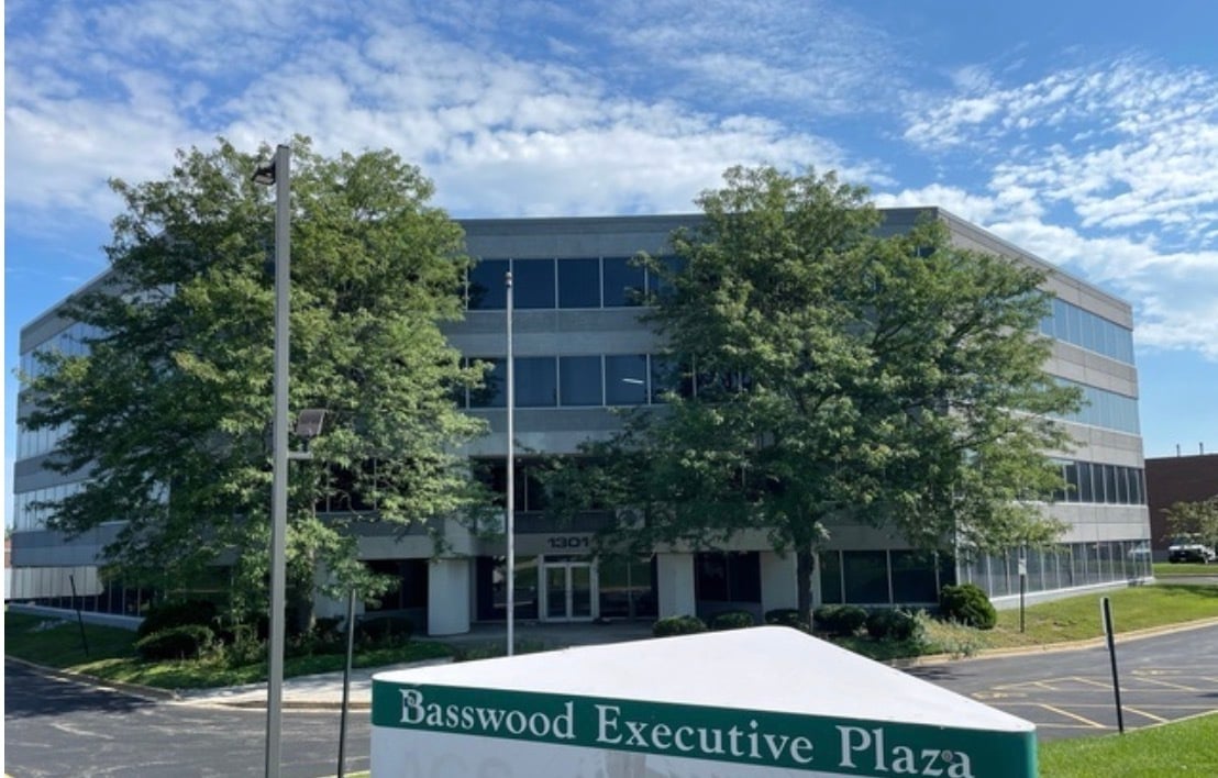 1301 Basswood Rd, Schaumburg, IL 60173