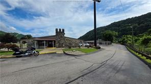 6401 Maccorkle Ave SE, Charleston, WV 25304