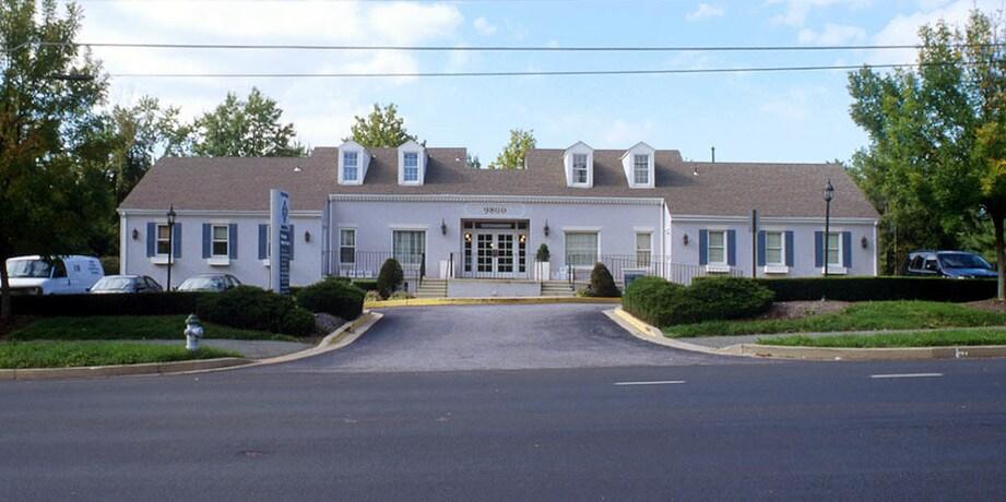 9800 Falls Rd, Potomac, MD 20854