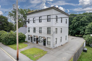 117 Mill St, Orono, ME 04473