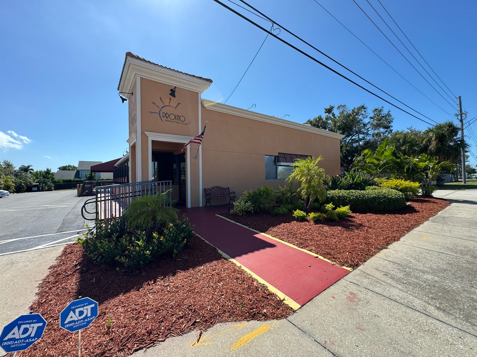 14400 Walsingham Rd, Largo, FL 33774