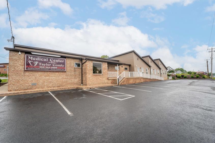 725 N Pike St, Grafton, WV 26354