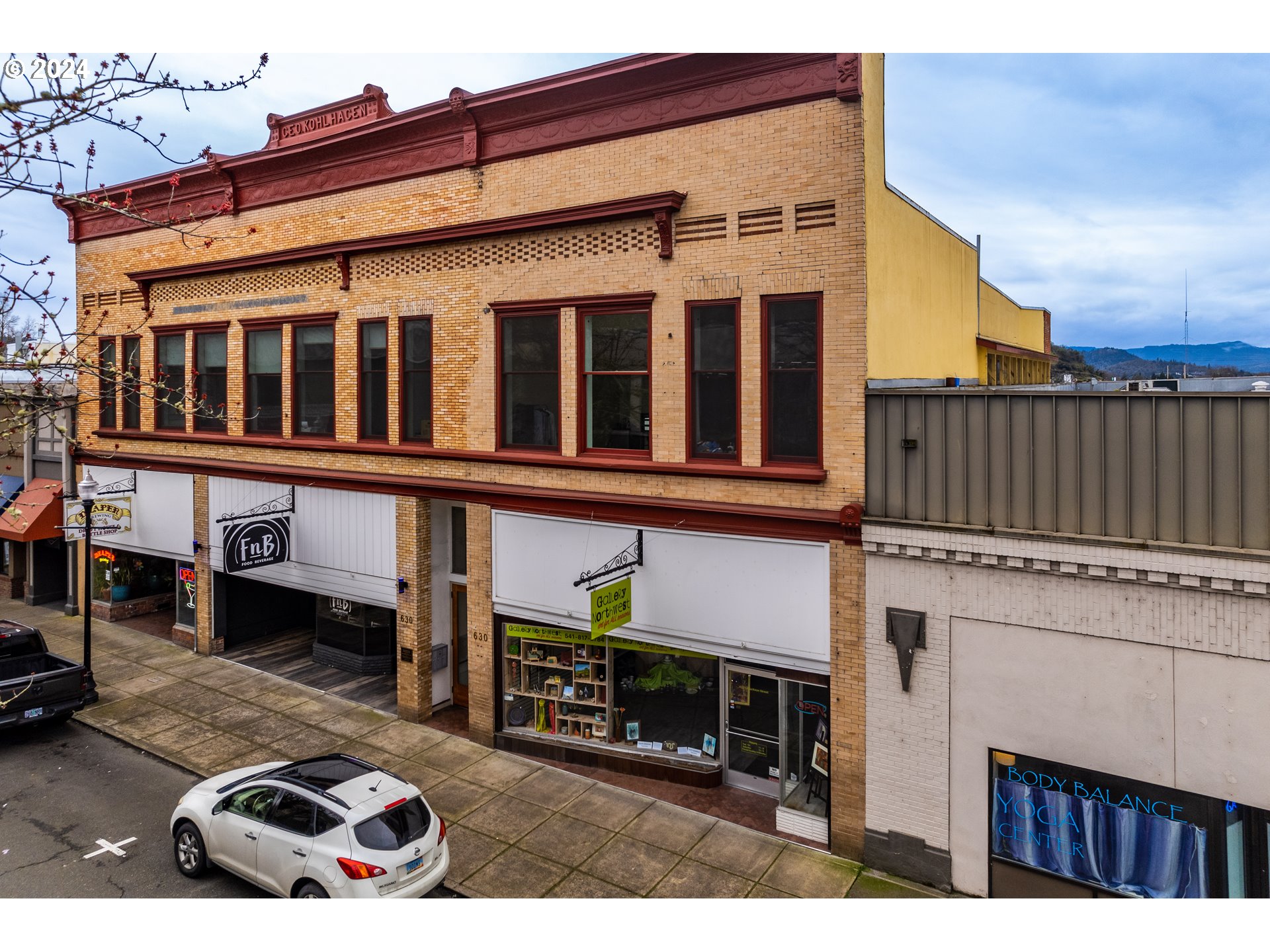 622 Southeast Jackson St, Roseburg, OR 97470