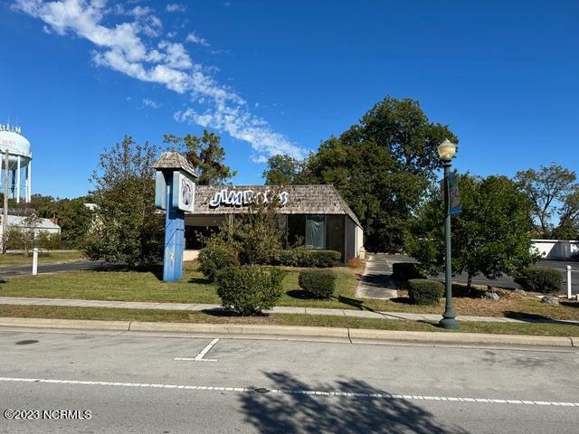 714 Broad St, New Bern, NC 28562
