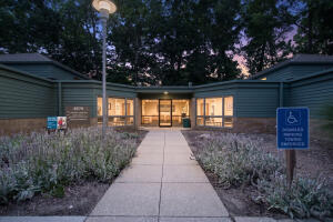2575 Spring Arbor Rd, Jackson, MI 49203