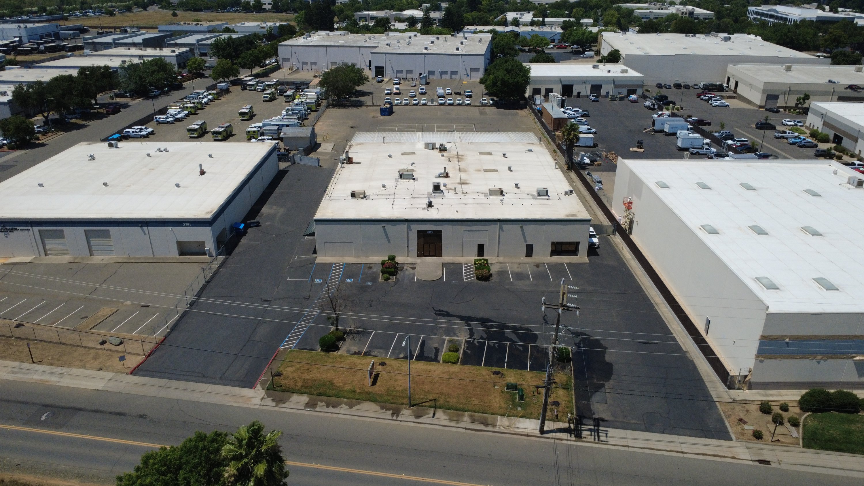 3850 Happy Ln, Sacramento, CA 95827