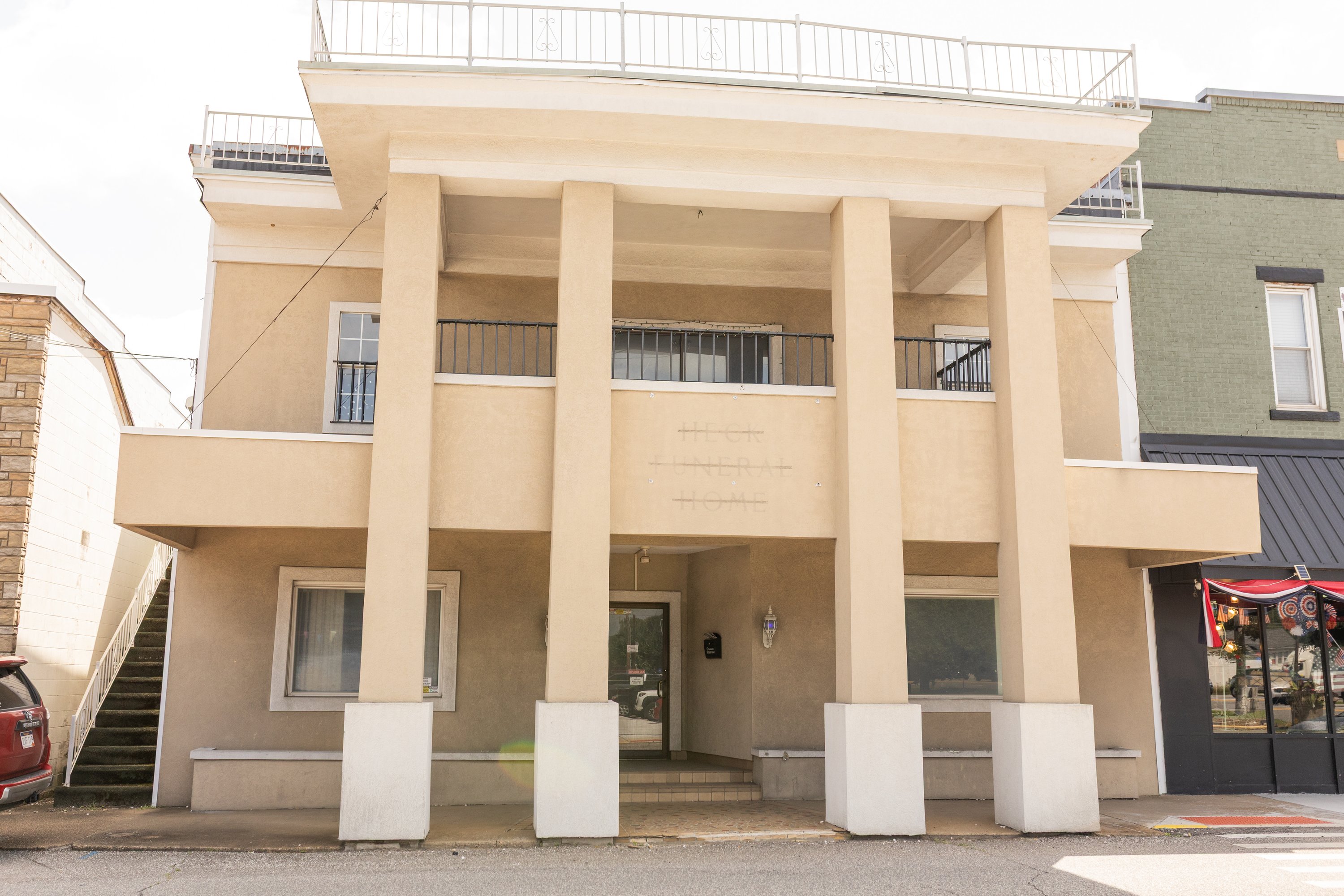 1007 Smith St, Milton, WV 25541