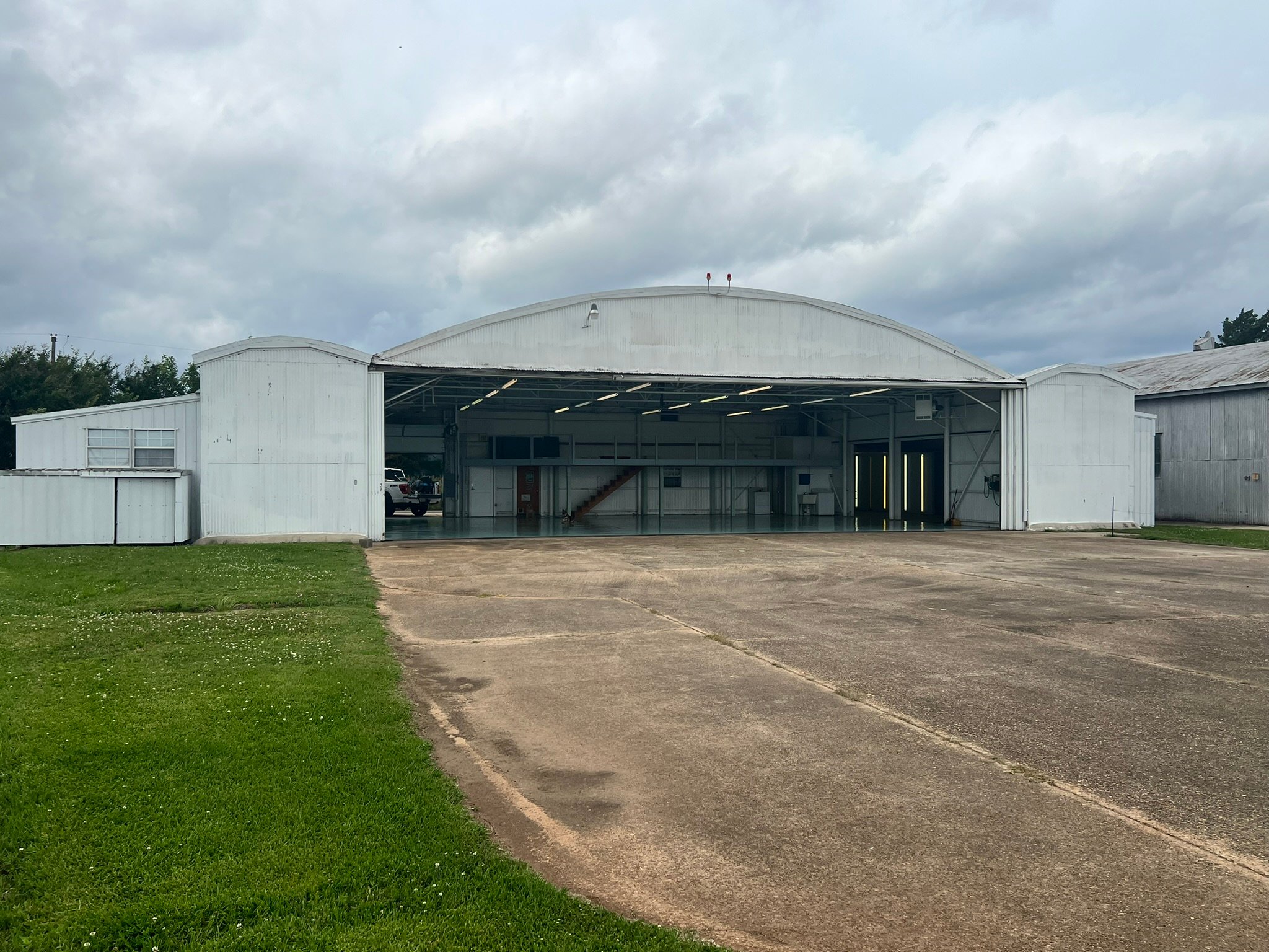 1550 Airport Dr, Shreveport, LA 71107
