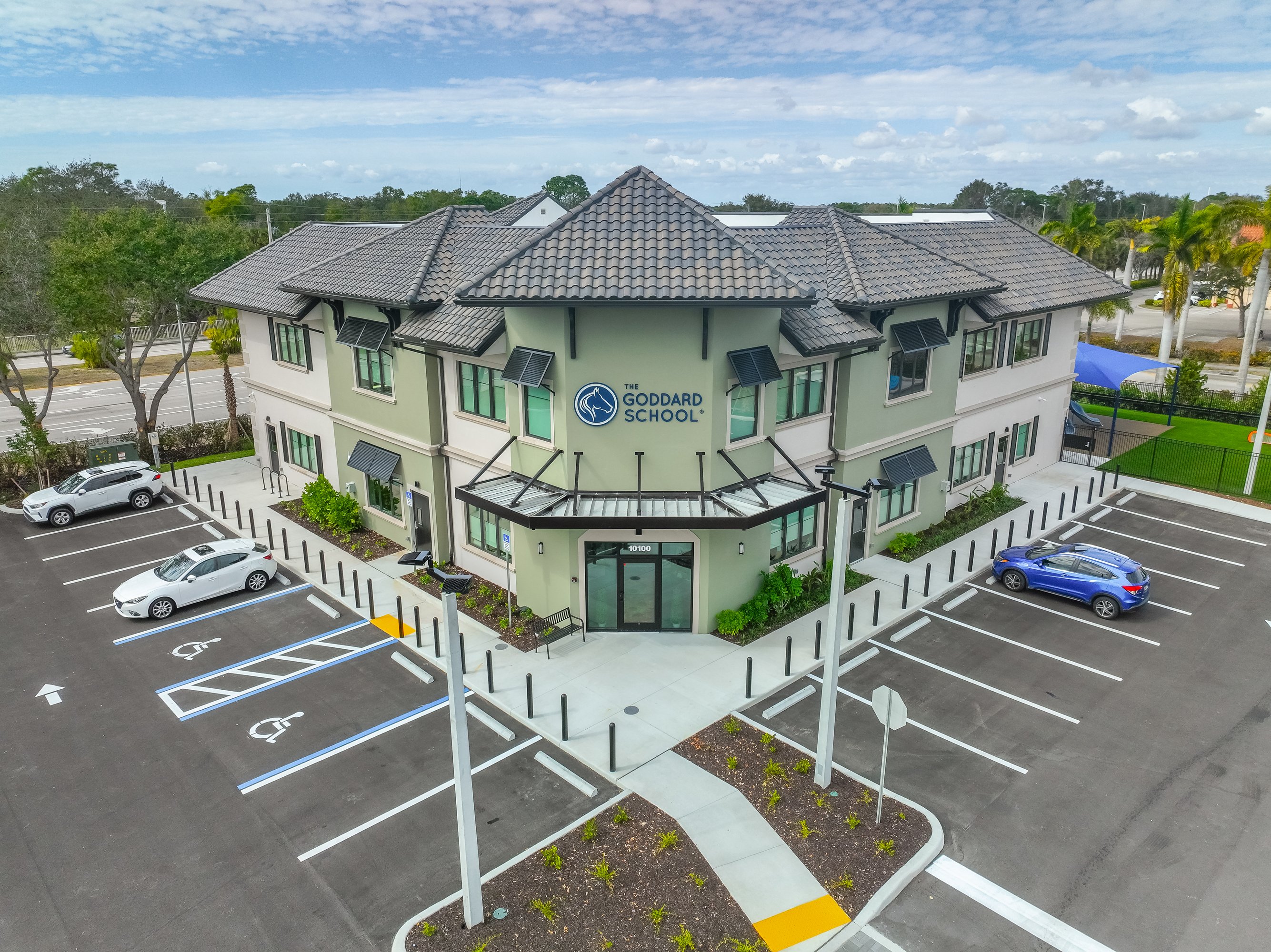 10100 Arcos Ave, Estero, FL 33928