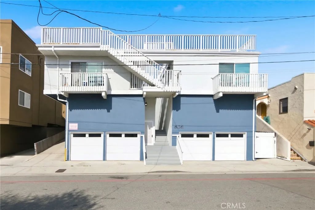 838 Cypress Ave, Hermosa Beach, CA 90254