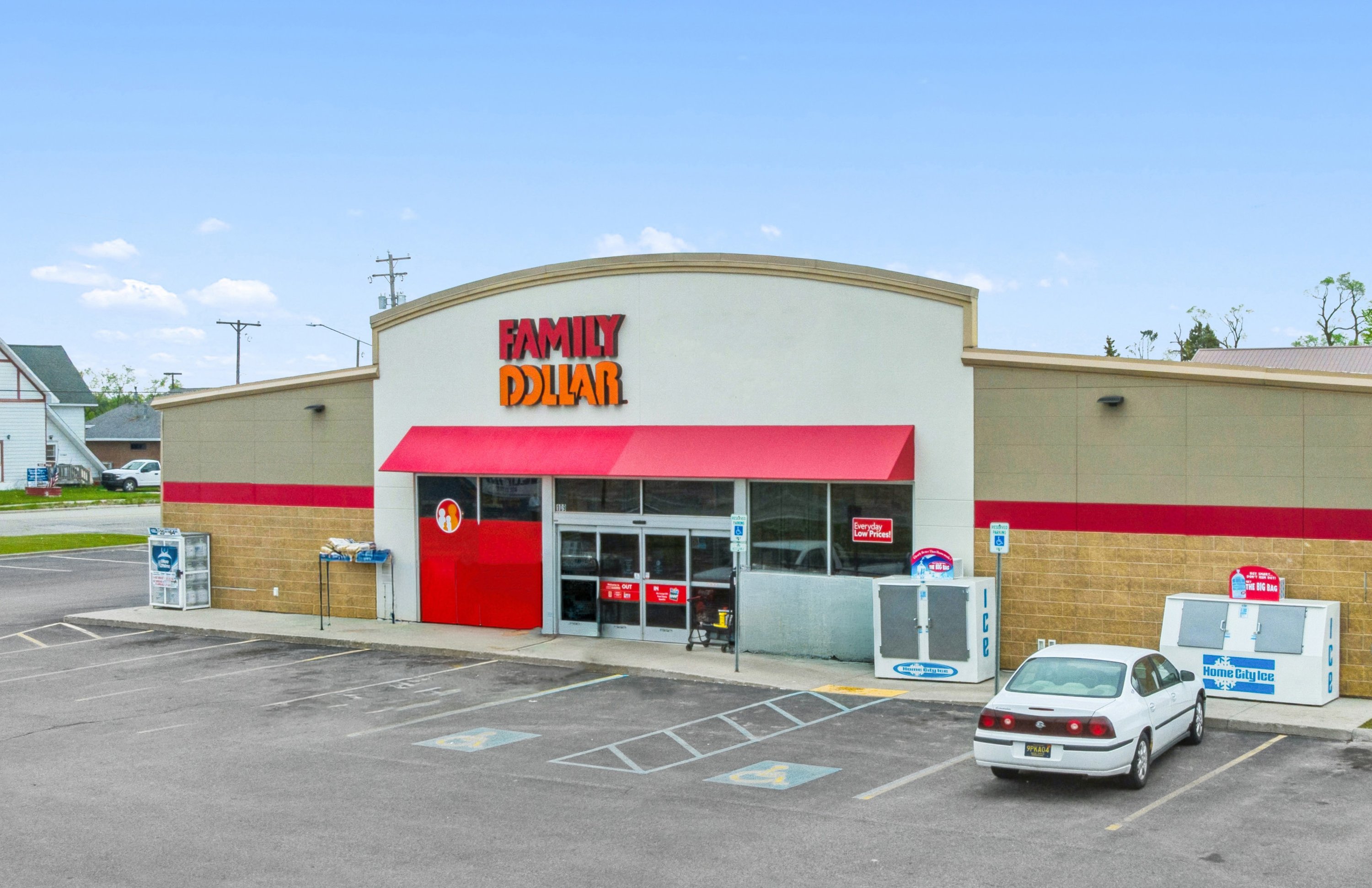 109 N Washington St, Hale, MI 48739