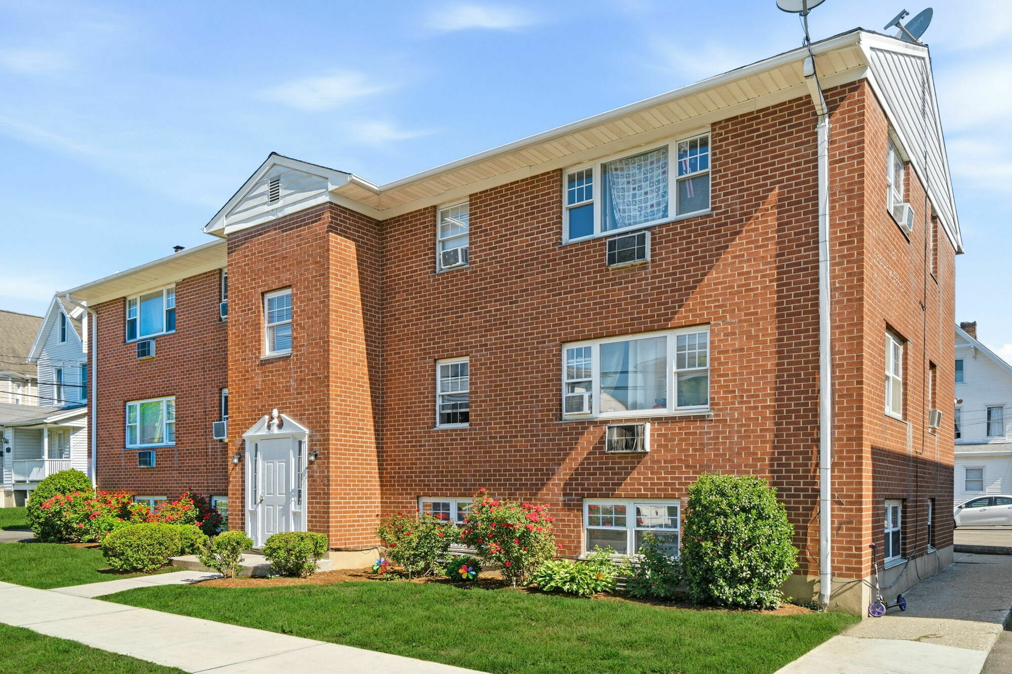 6 Elm St, Norwalk, CT 06850