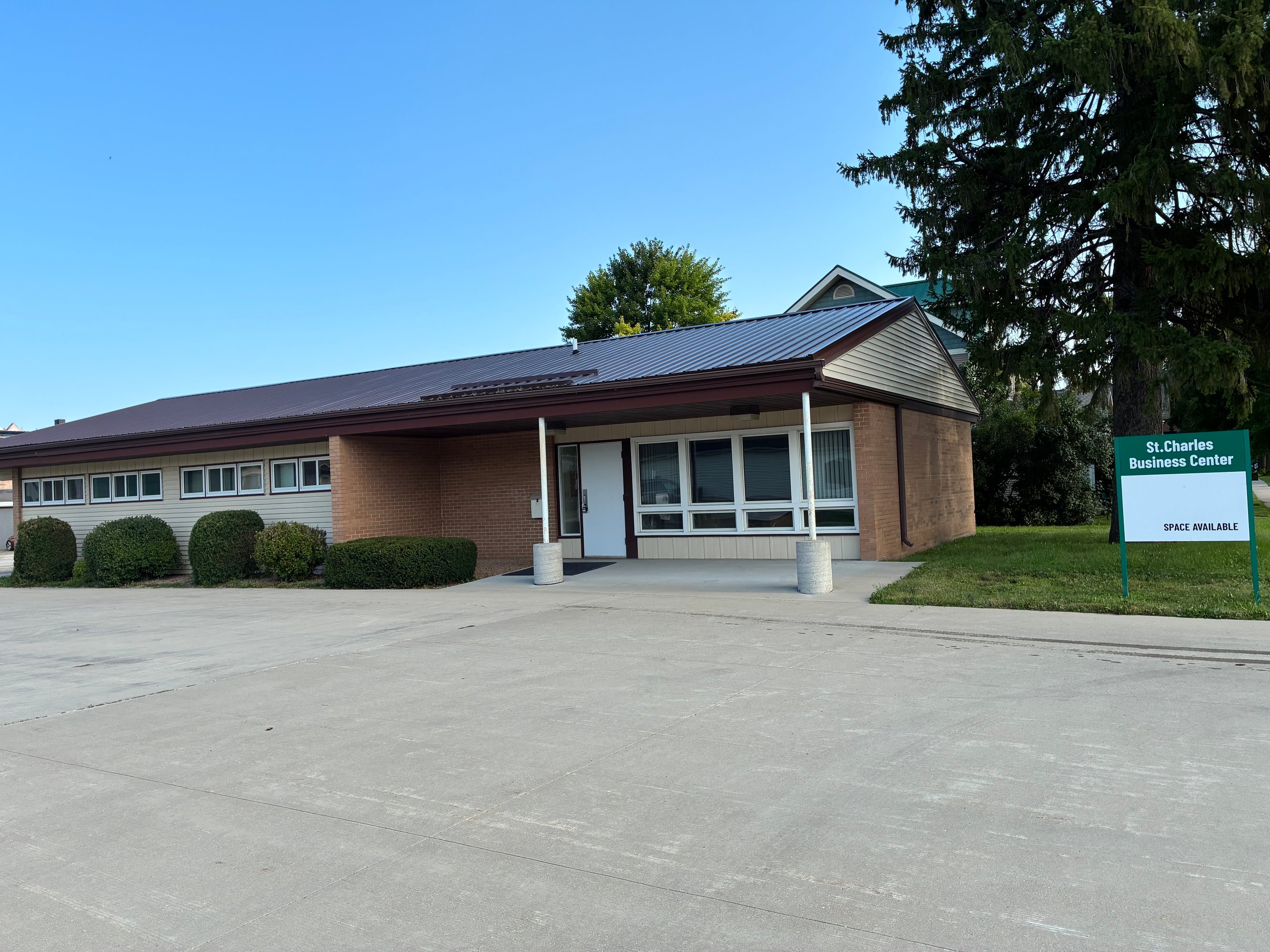936 Church Ave, Saint Charles, MN 55972