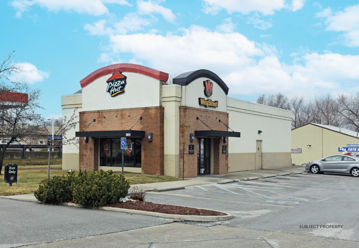 9100 Santa Fe Dr, Overland Park, KS 66212