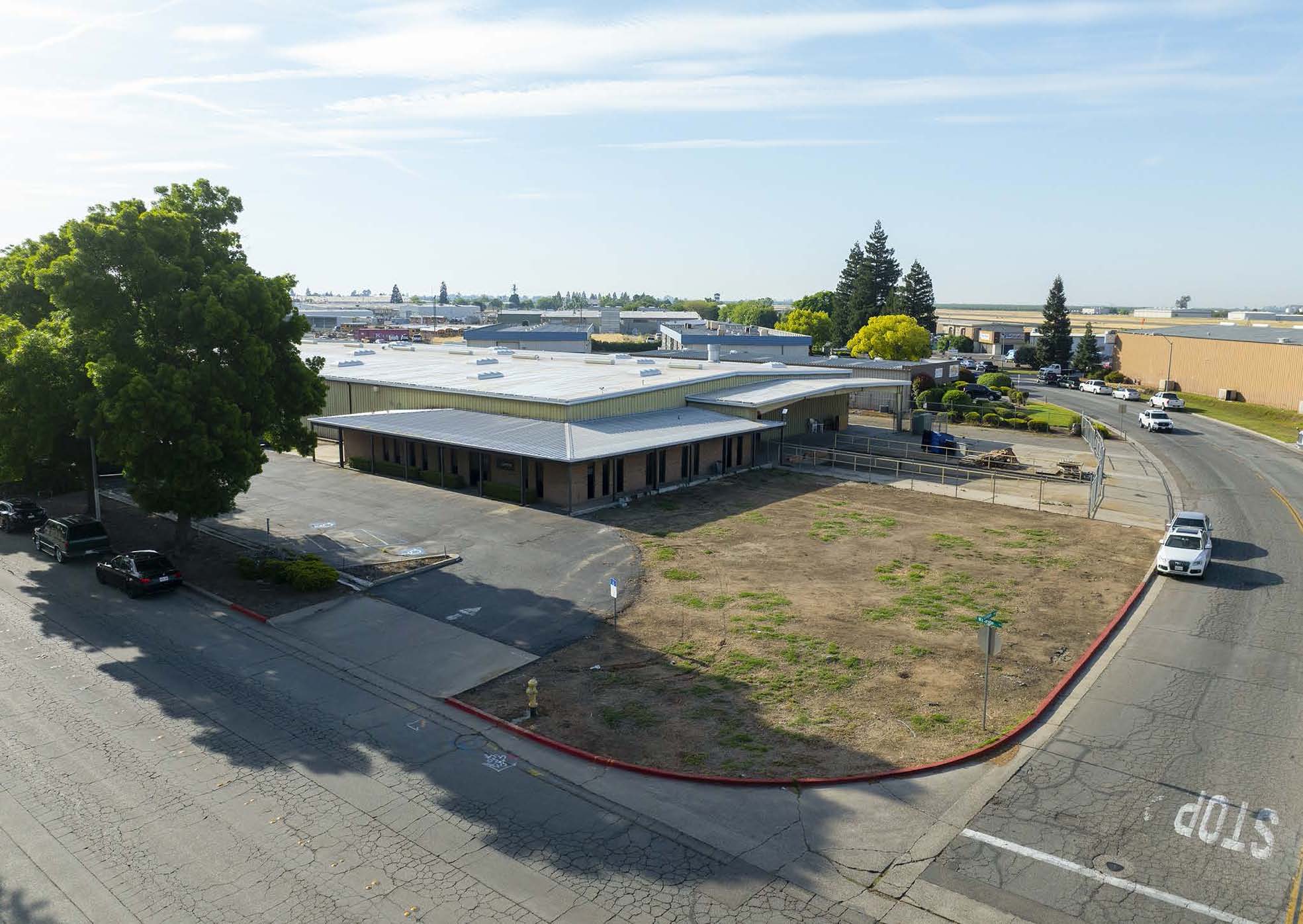 2170 Wardrobe Ave, Merced, CA 95341