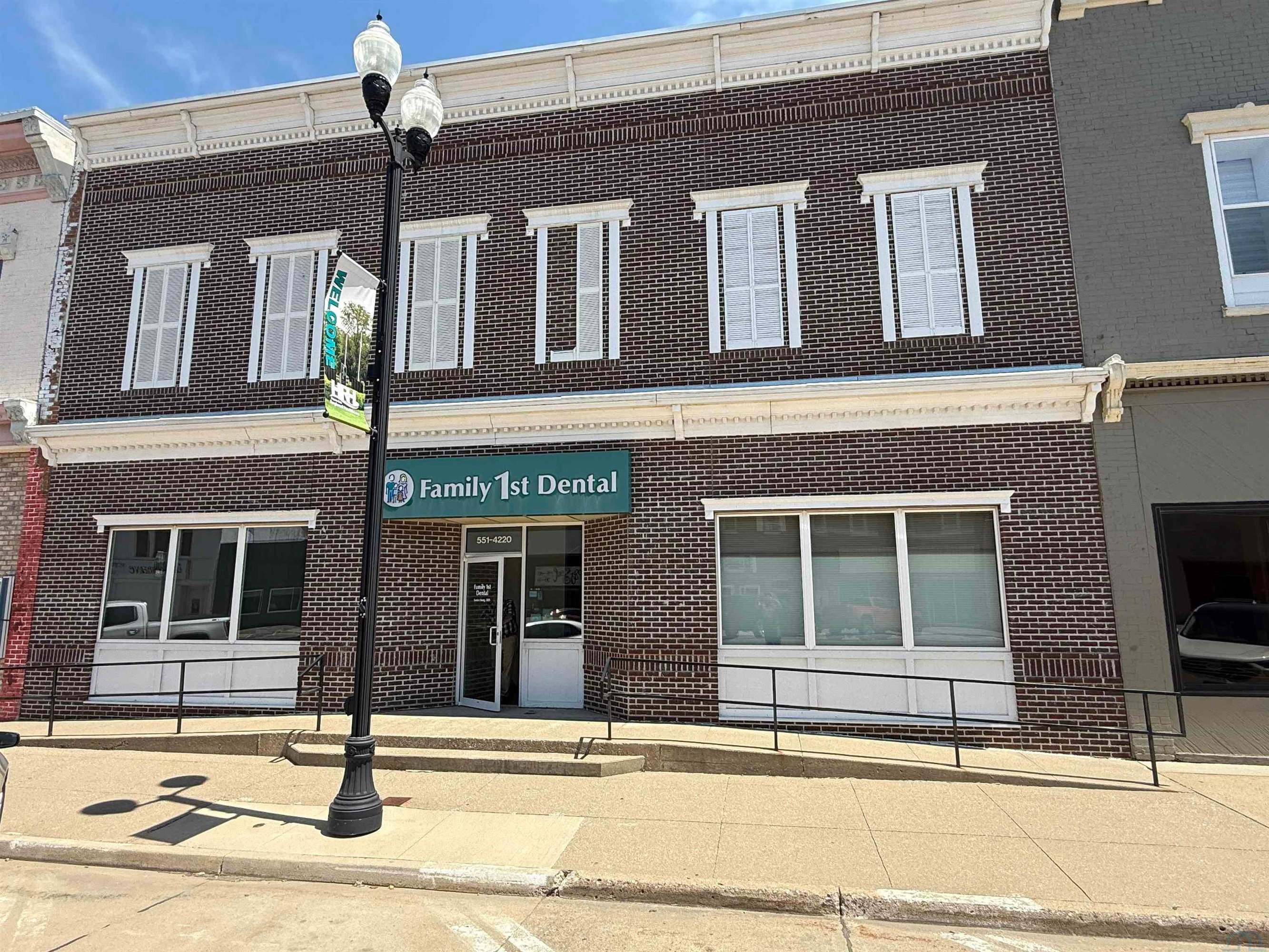 810 Central Ave, Hawarden, IA 51027