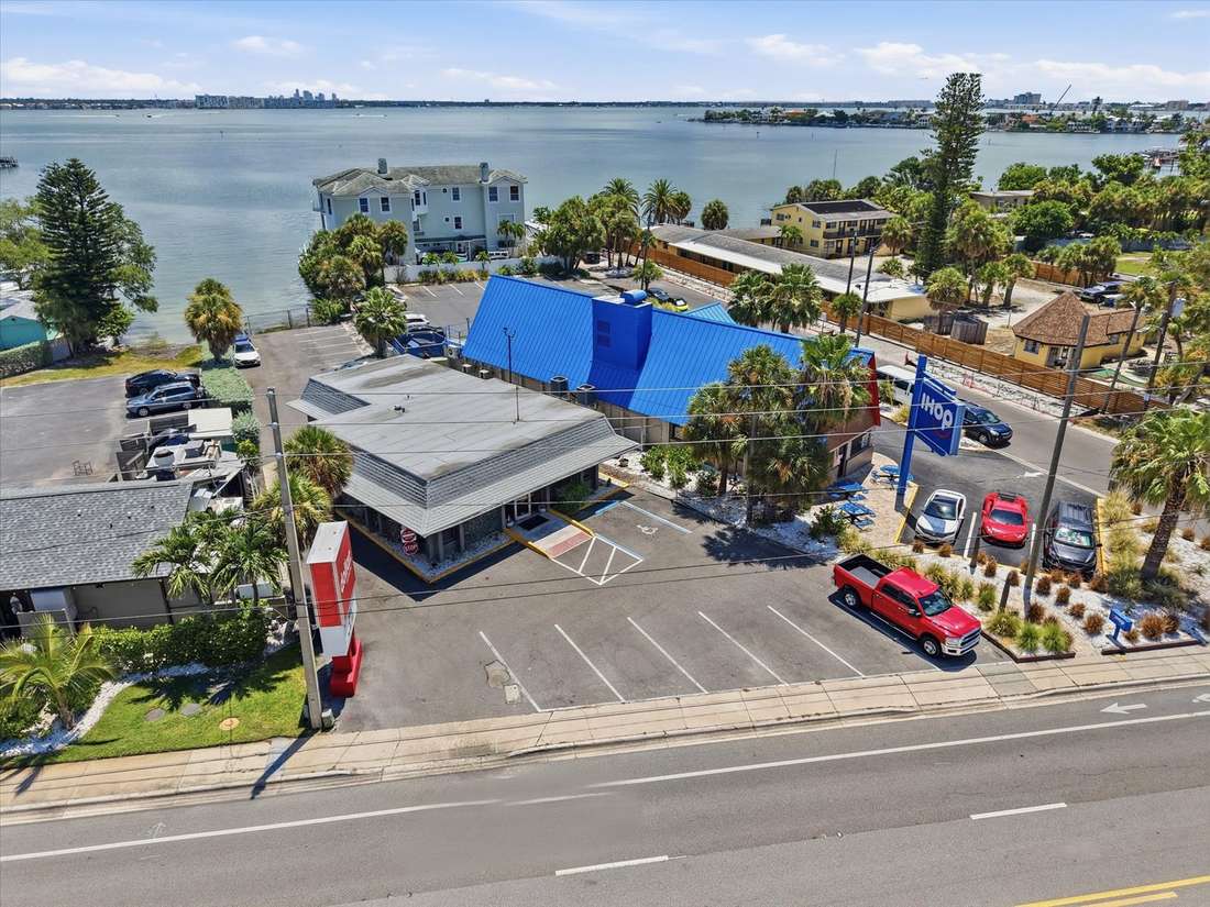 5005 Gulf Blvd, St Pete Beach, FL 33706