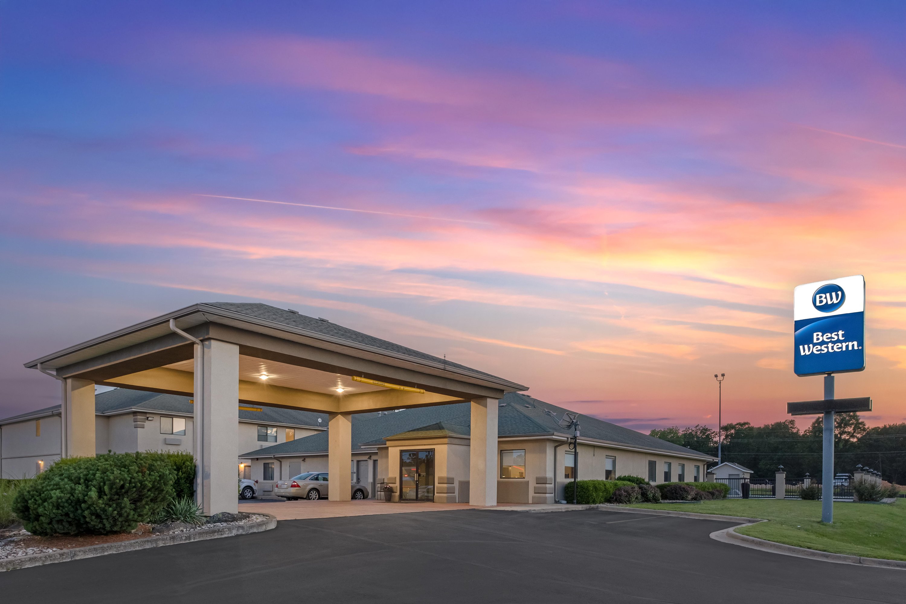 120 West 18Th St, Grove, OK 74344