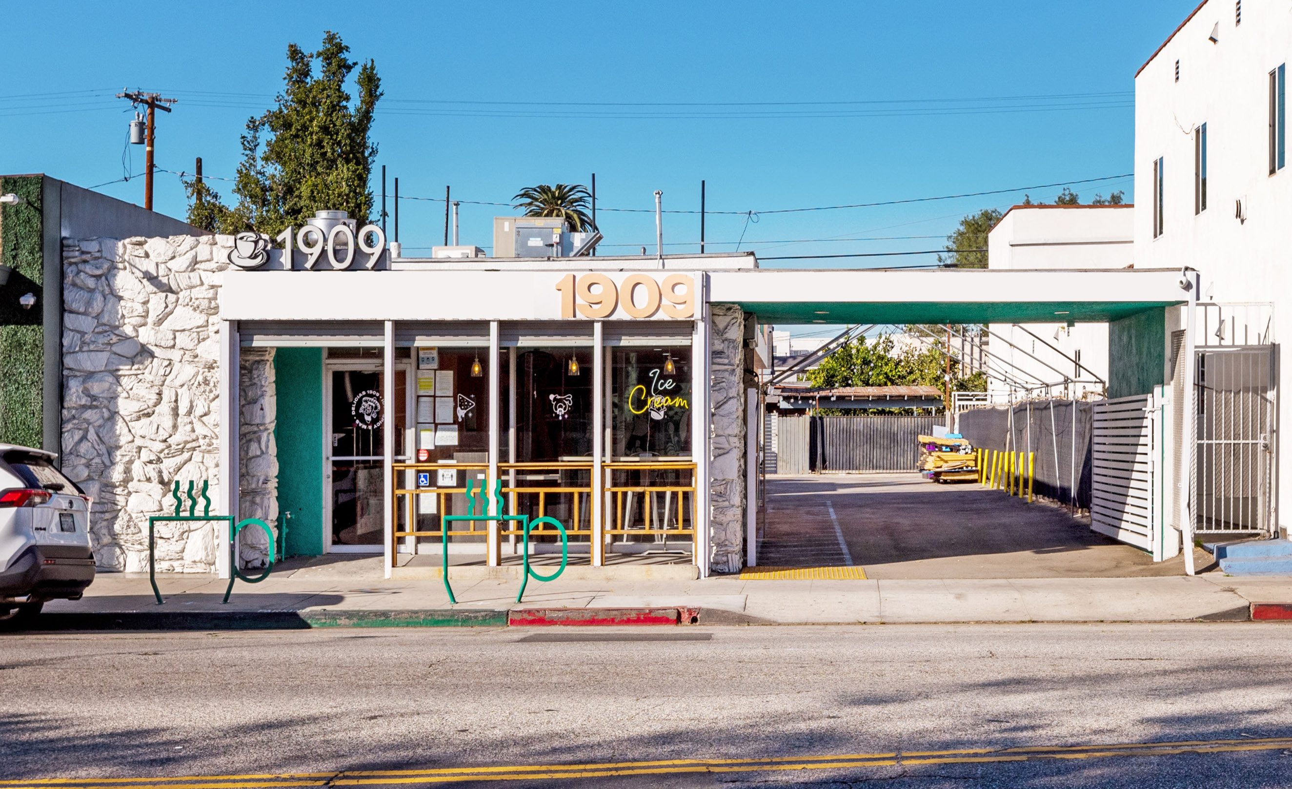 1909 Atlantic Ave, Long Beach, CA 90806