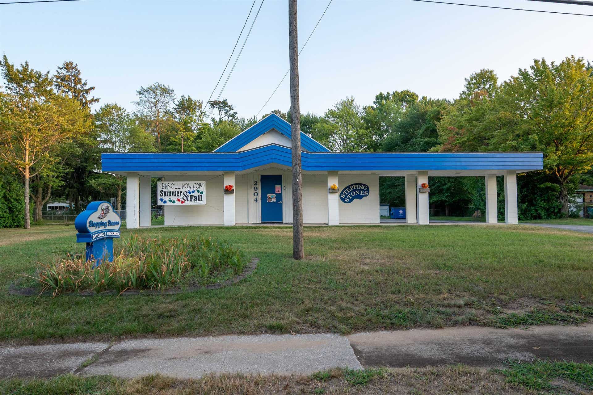 2904 E Ashman St, Midland, MI 48642