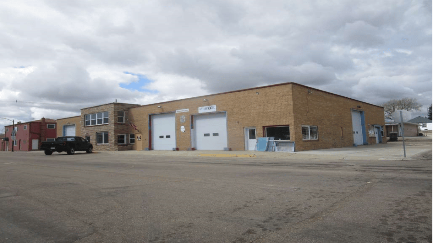 204 North Washington Ave, Mullen, NE 69152