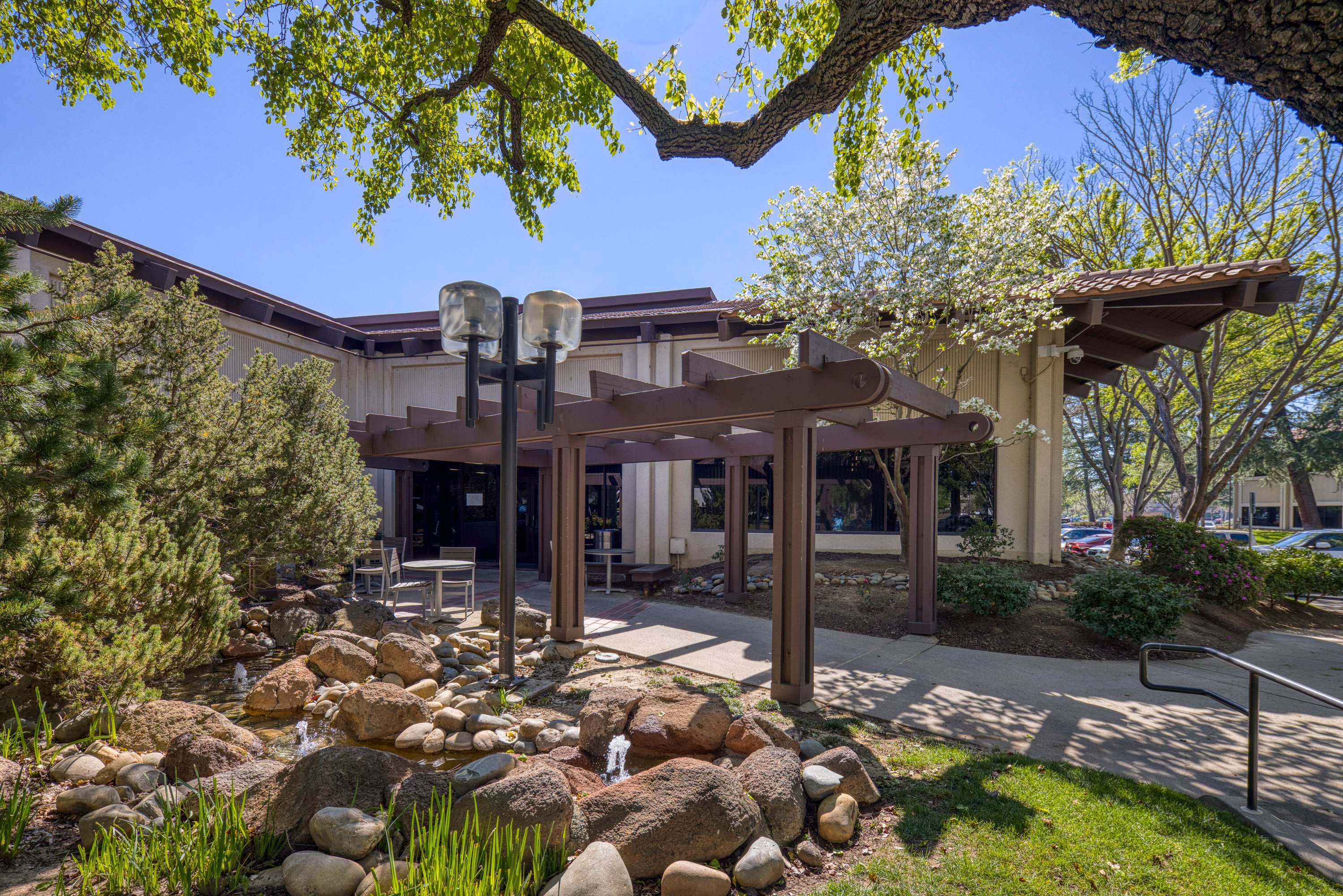 91 Blue Ravine Rd, Folsom, CA 95630