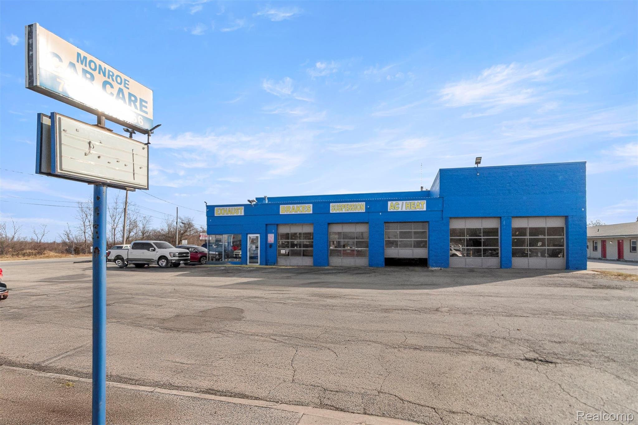 15396 S Dixie Hwy, Monroe, MI 48161