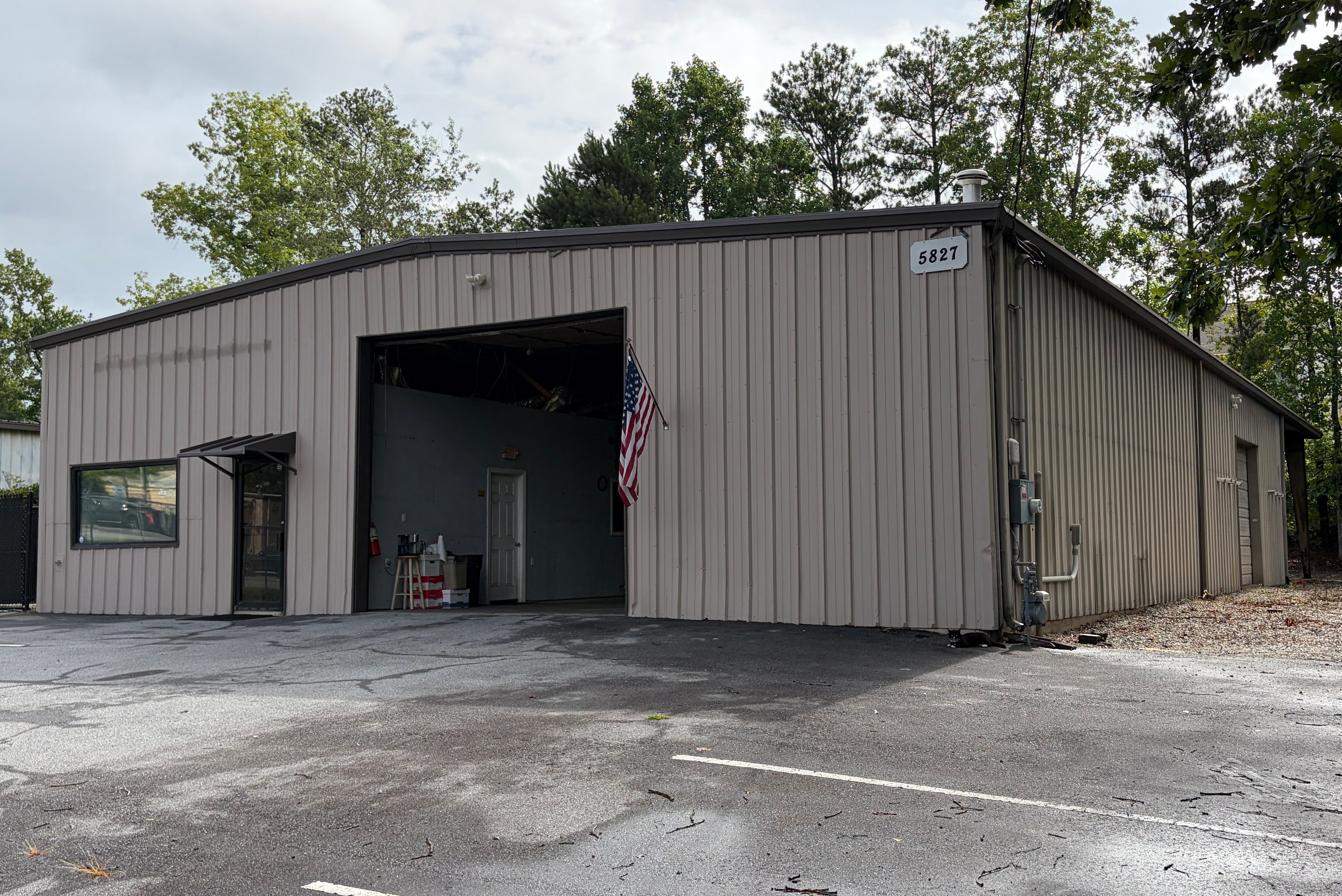 5827 Powell Dr, Mableton, GA 30126