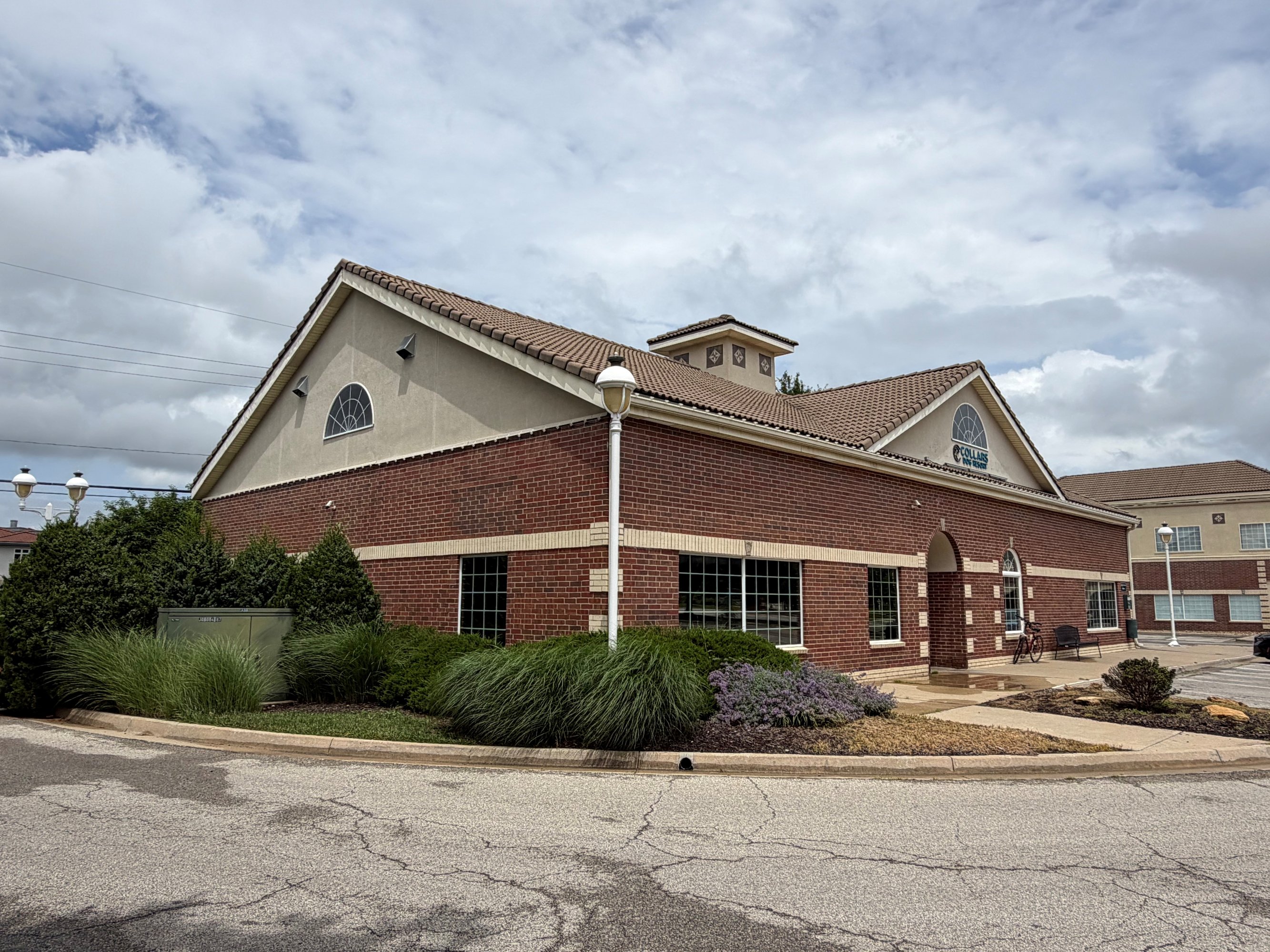 12730 South Pflumm Rd, Olathe, KS 66062