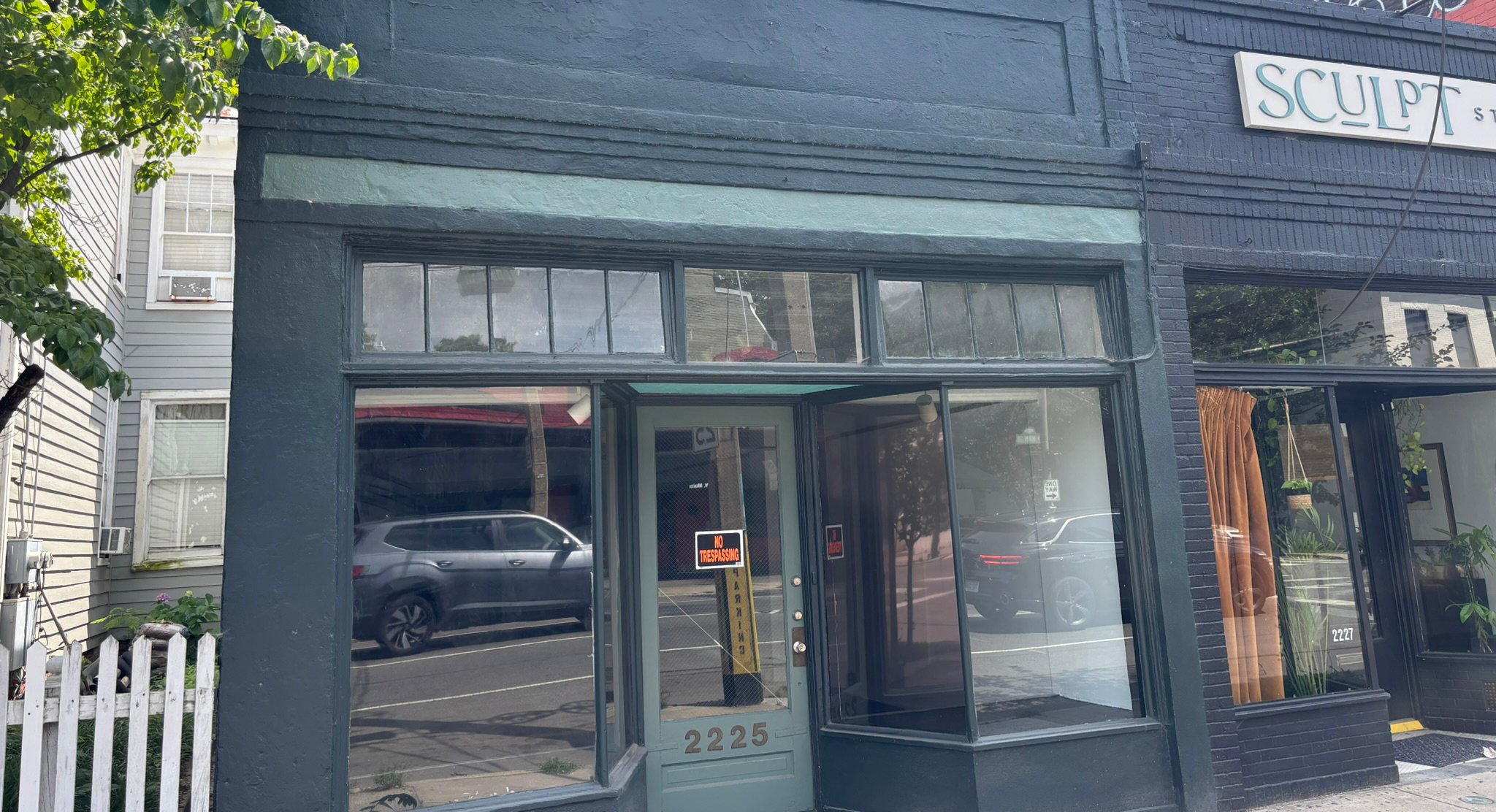 2225 W Main St, Richmond, VA 23220