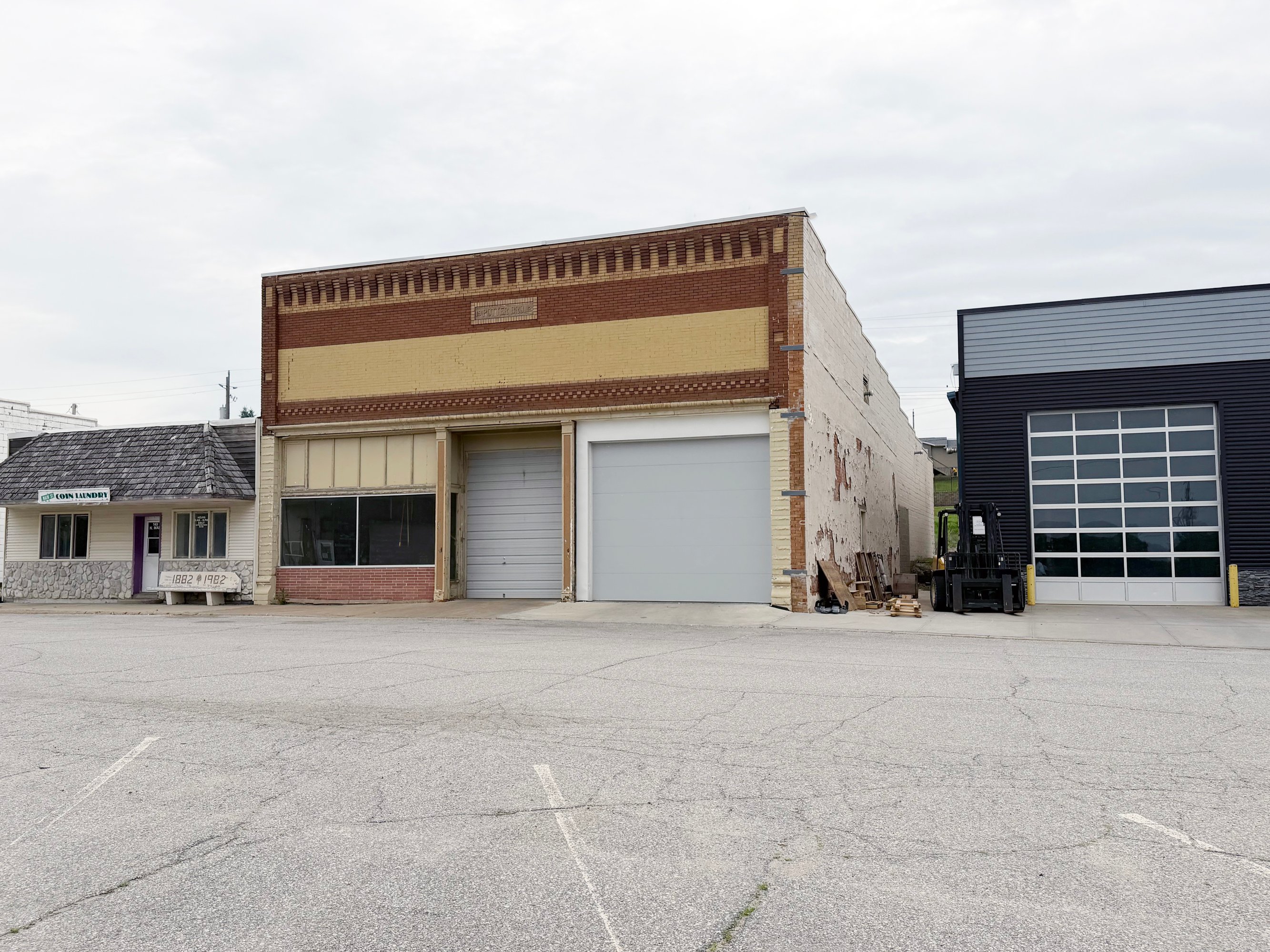 139 Main St, Oakland, IA 51560