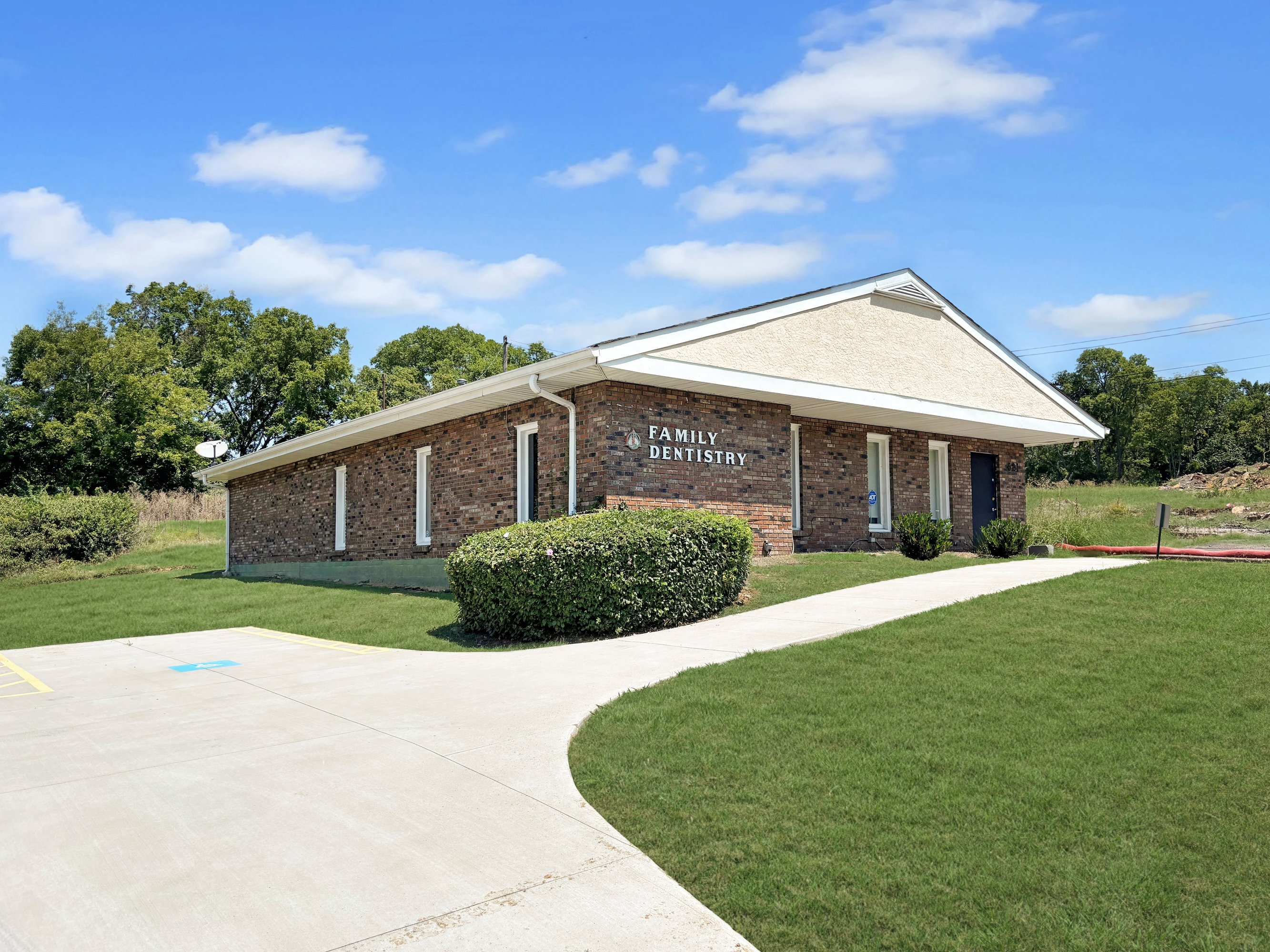 521 E Trinity Ln, Nashville, TN 37207