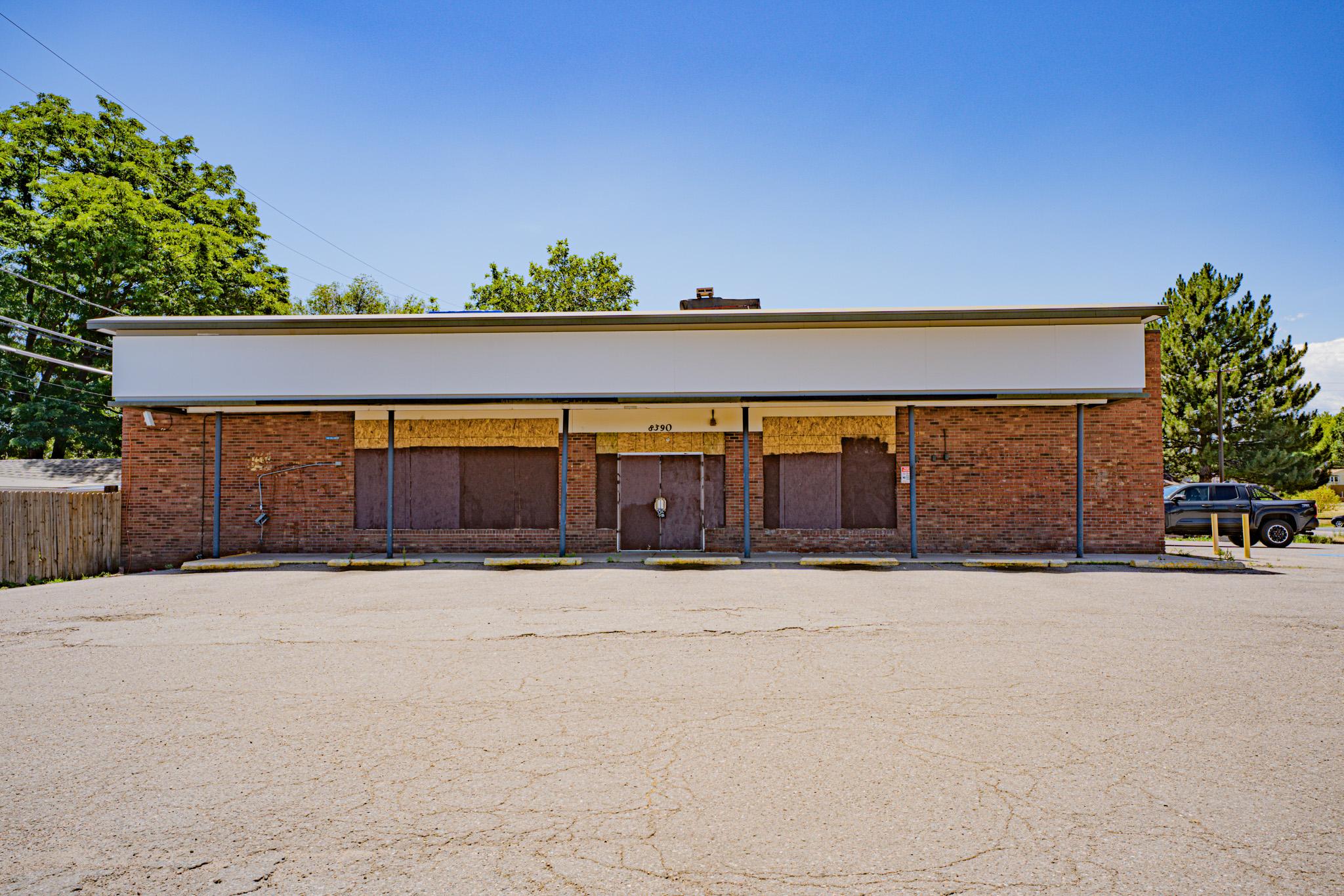 8390 West 14Th Ave, Lakewood, CO 80214
