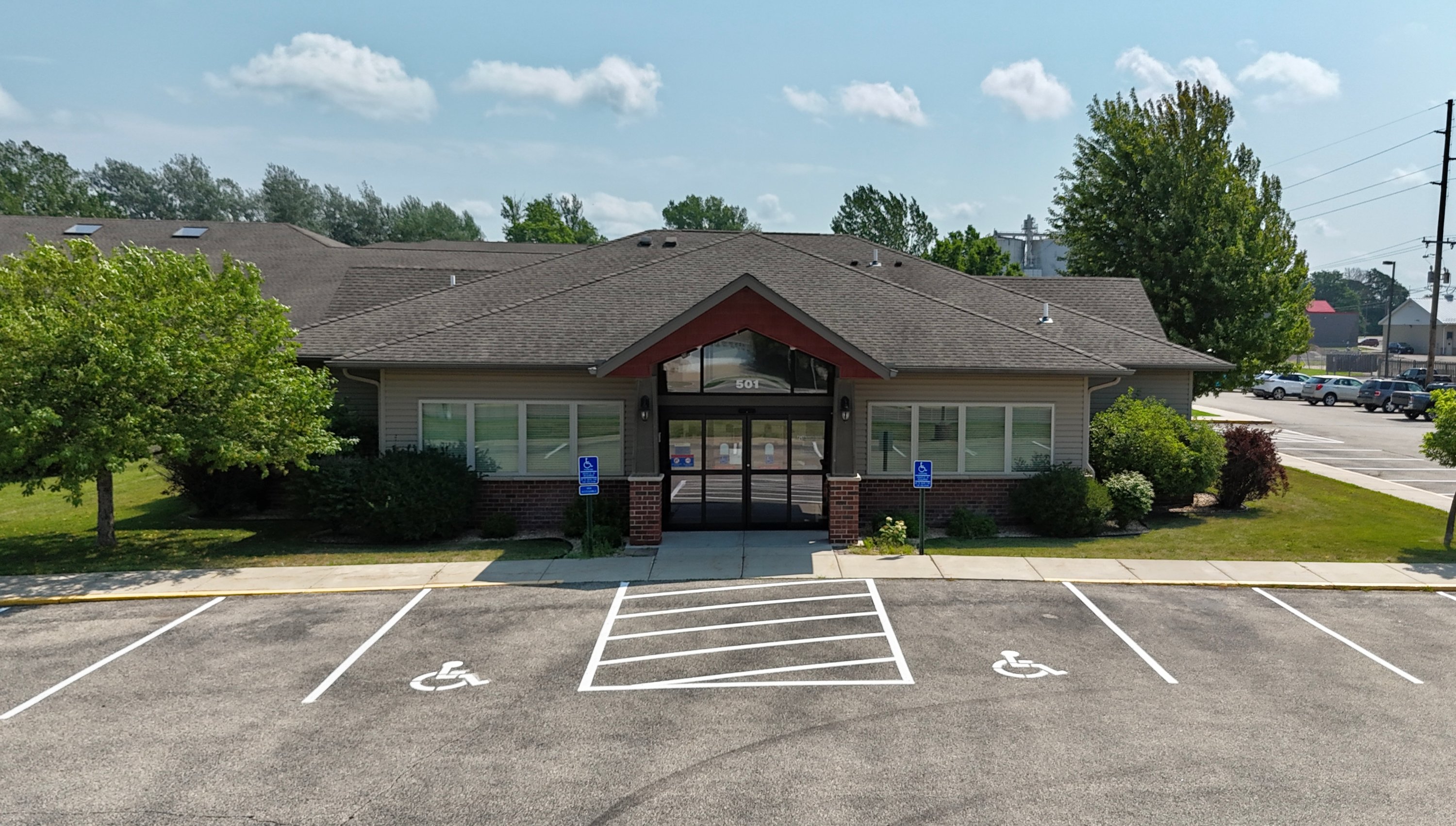 501 4Th St NW, Montgomery, MN 56069