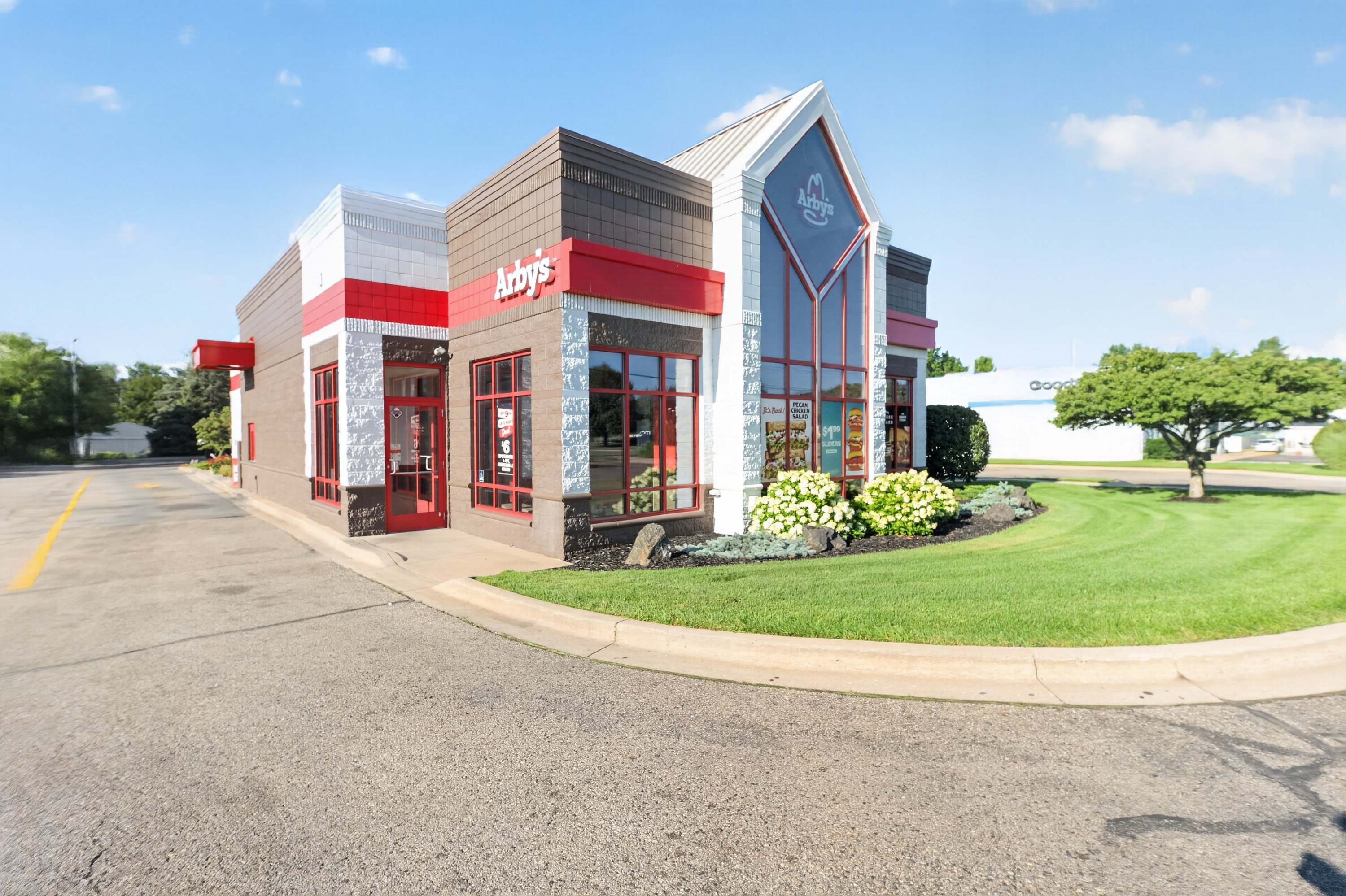 1408 W Main St, Fremont, MI 49412
