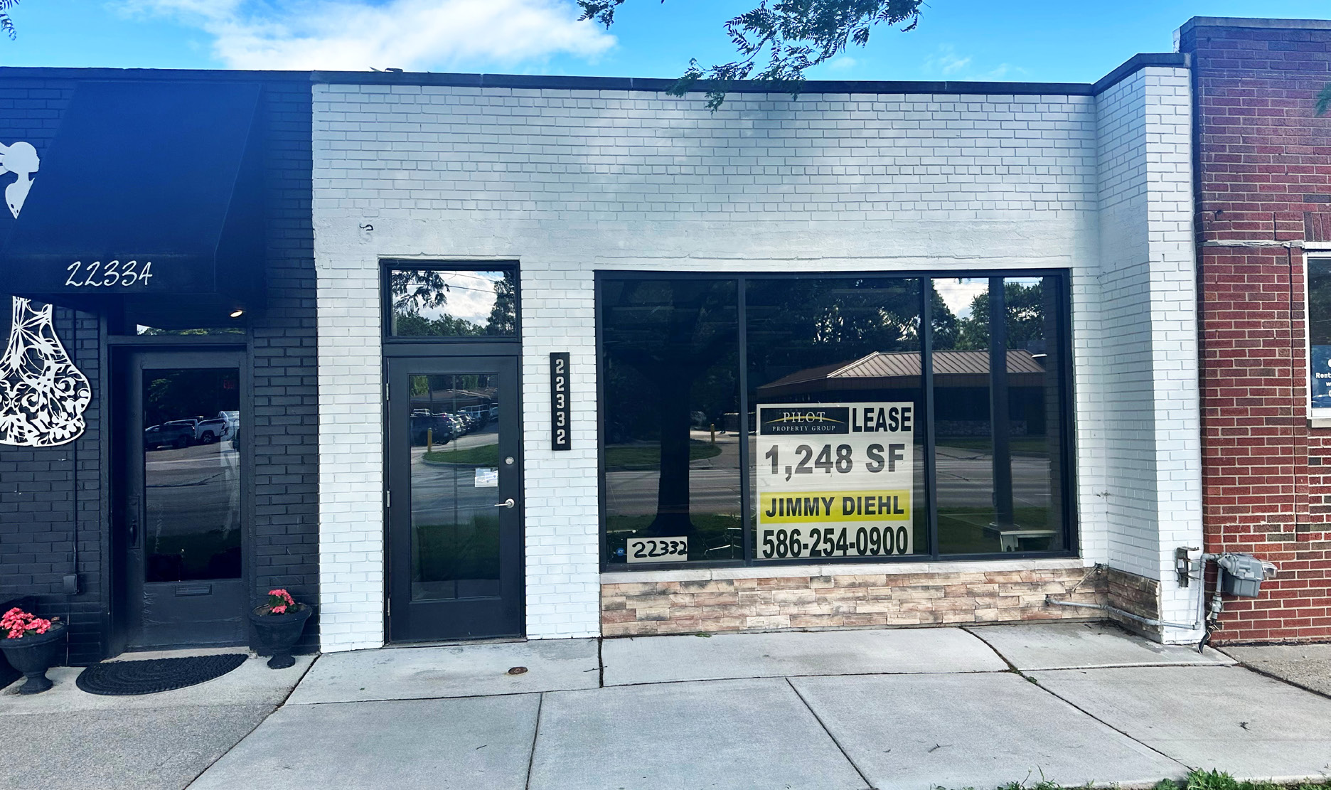 22332 Harper Ave, Saint Clair Shores, MI 48080