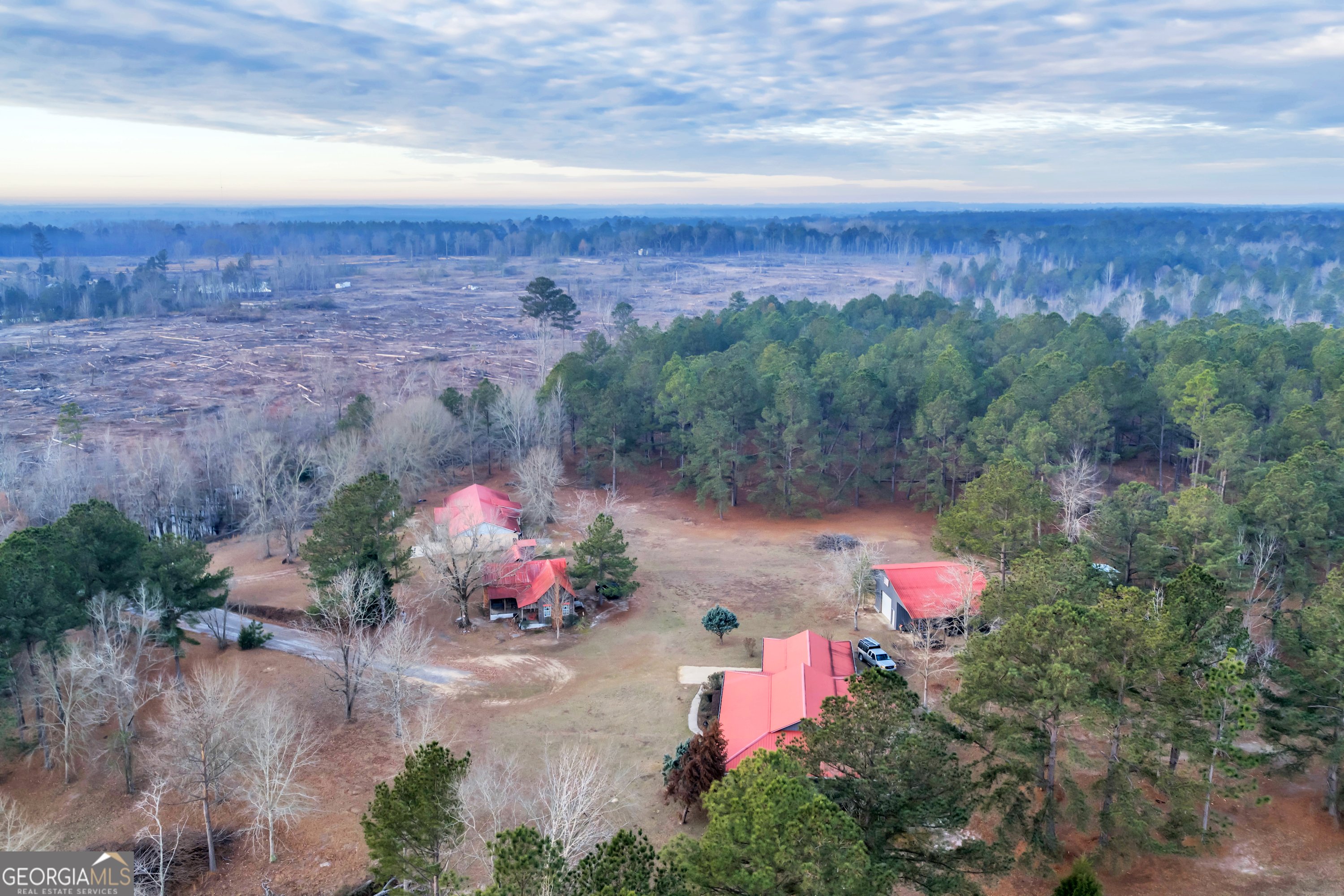 241 Foskey Cemetery Rd, Adrian, GA 31002