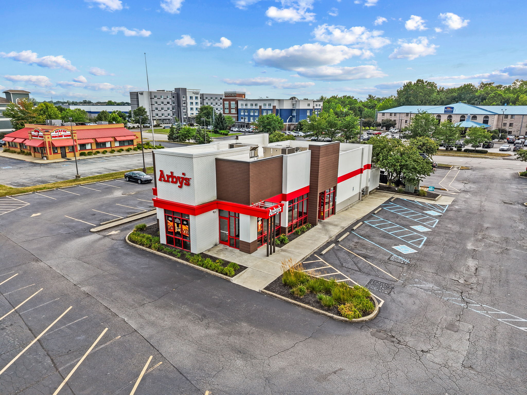 6007 Gateway Dr, Plainfield, IN 46168