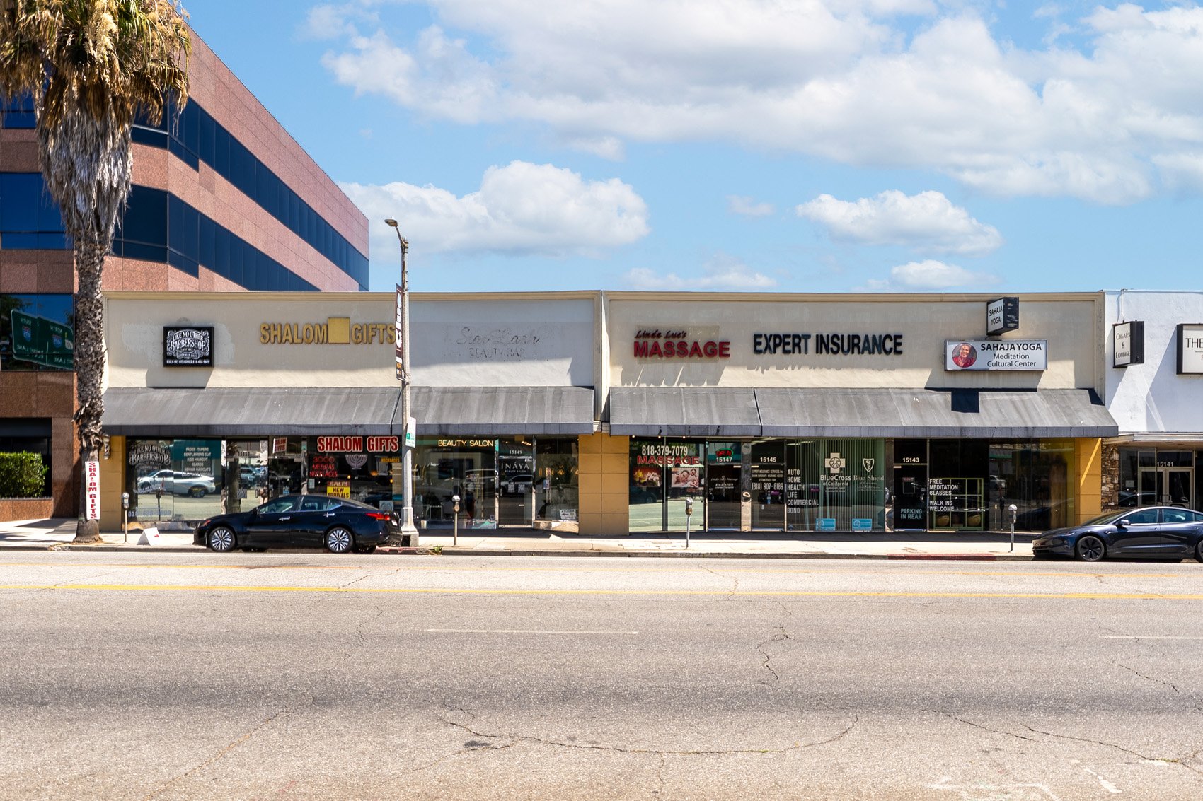 15143 Ventura Blvd, Sherman Oaks, CA 91403