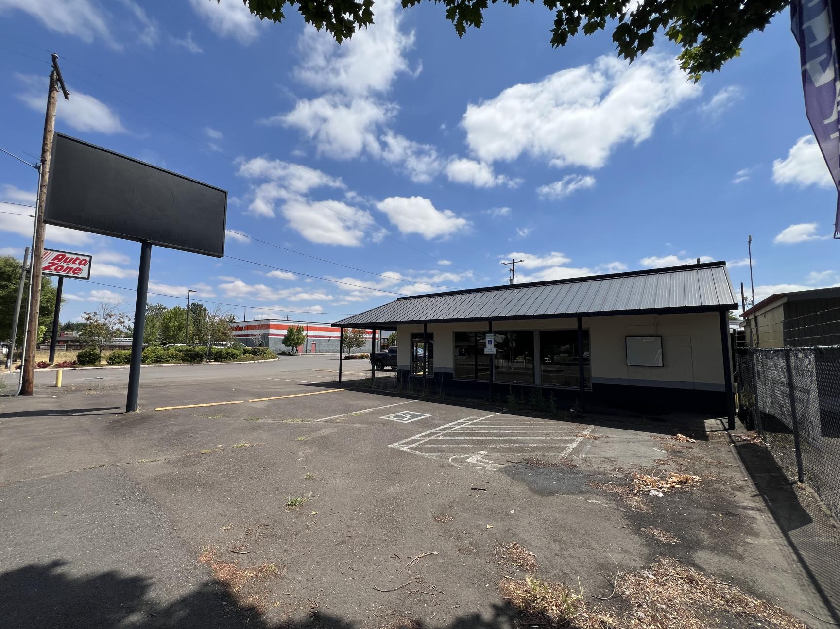 1350 Pacific Blvd SE, Albany, OR 97321