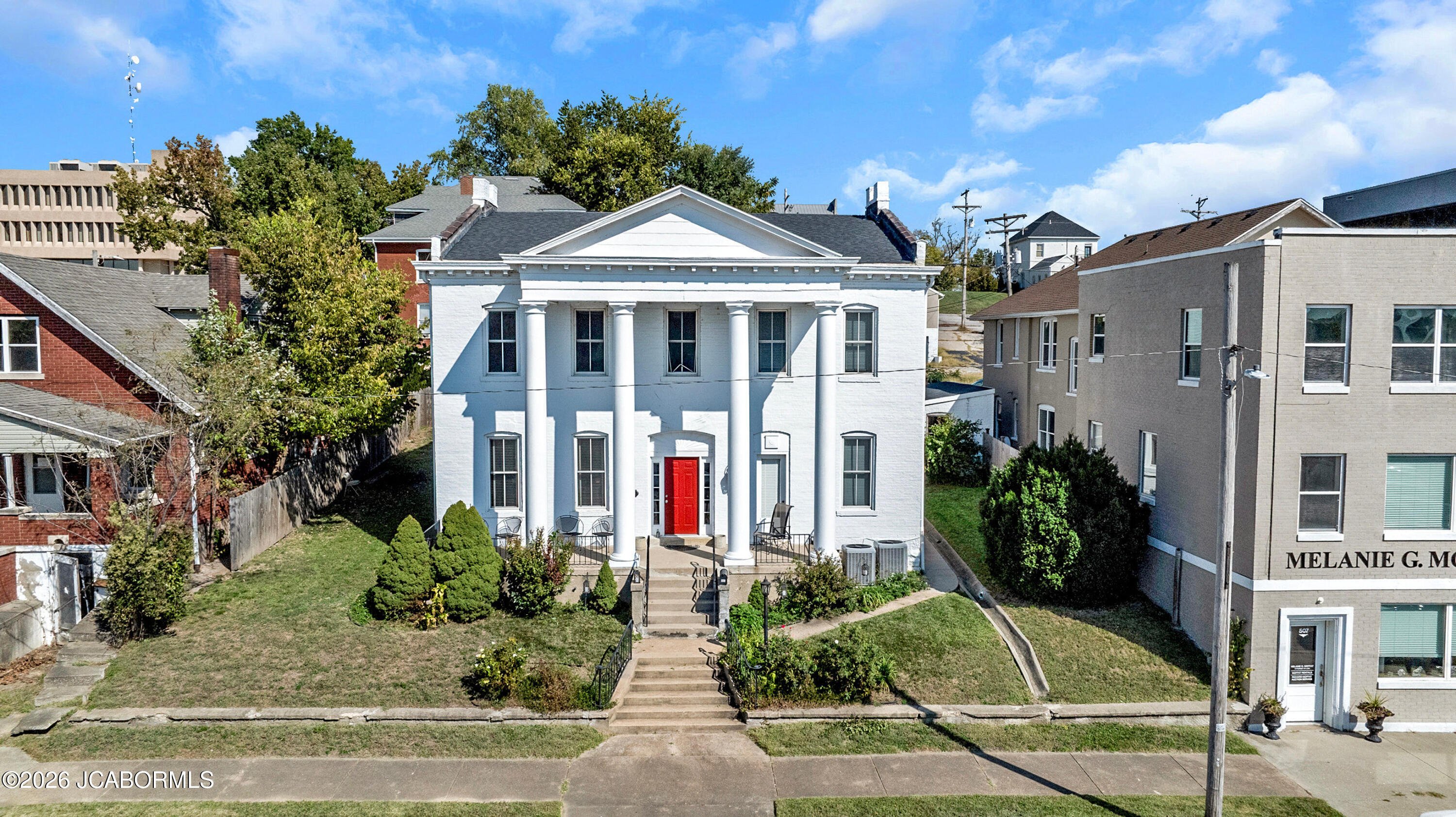 503 E High St, Jefferson City, MO 65101