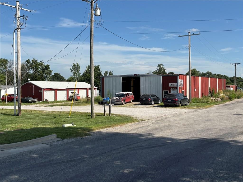 705 Ada St, Adrian, MO 64720