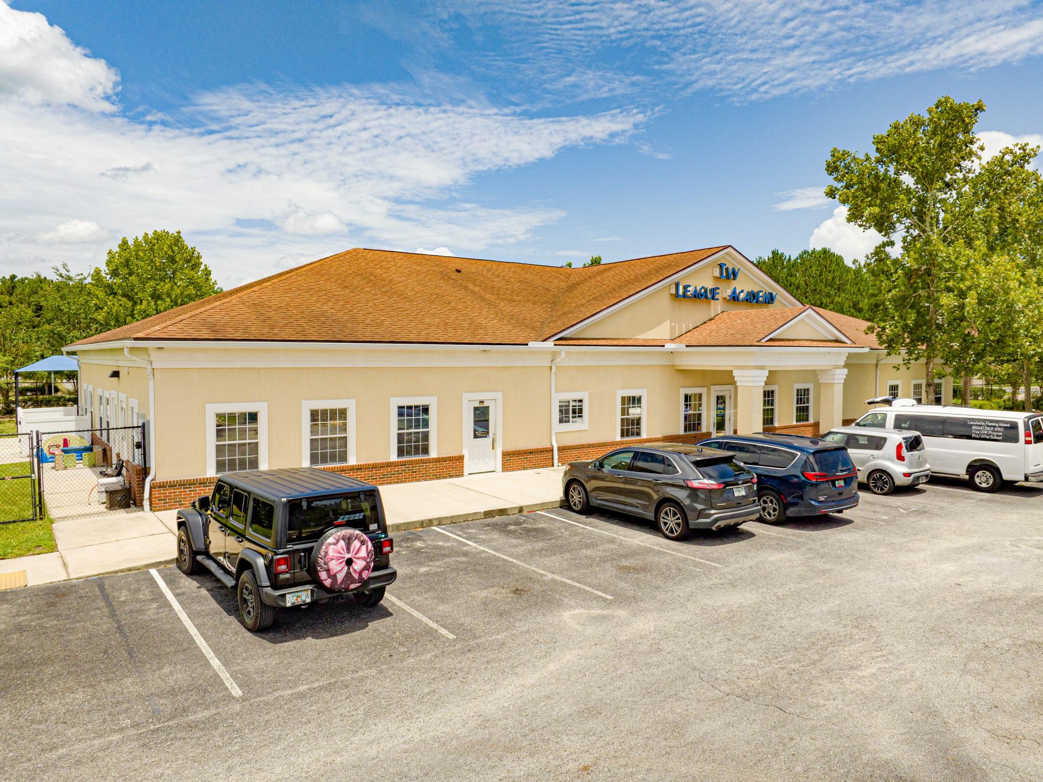 2350 Market Dr, Fleming Island, FL 32003