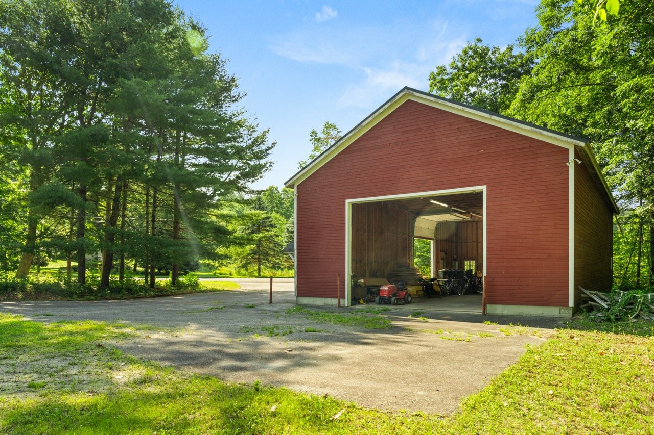 40 River Rd, Barkhamsted, CT 06063
